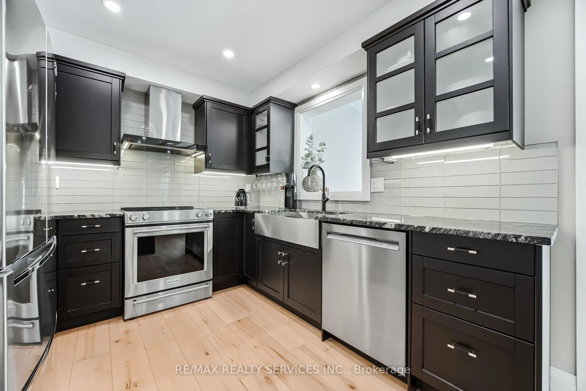 Photo 18 of 25 Gaydon Way, Brantford, Empire — HOMEH