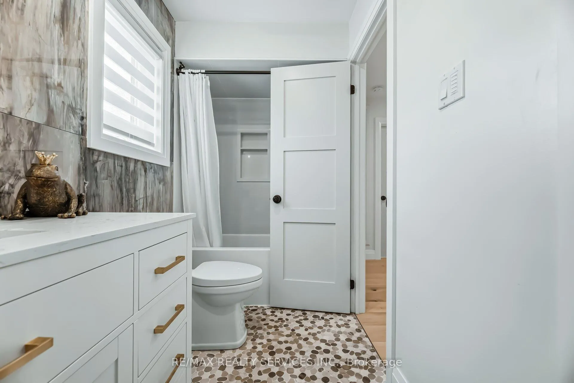 Photo 27 of 25 Gaydon Way, Brantford, Empire — HOMEH