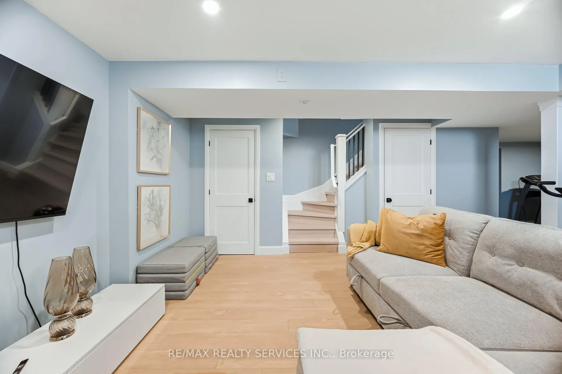 Photo 34 of 25 Gaydon Way, Brantford, Empire — HOMEH