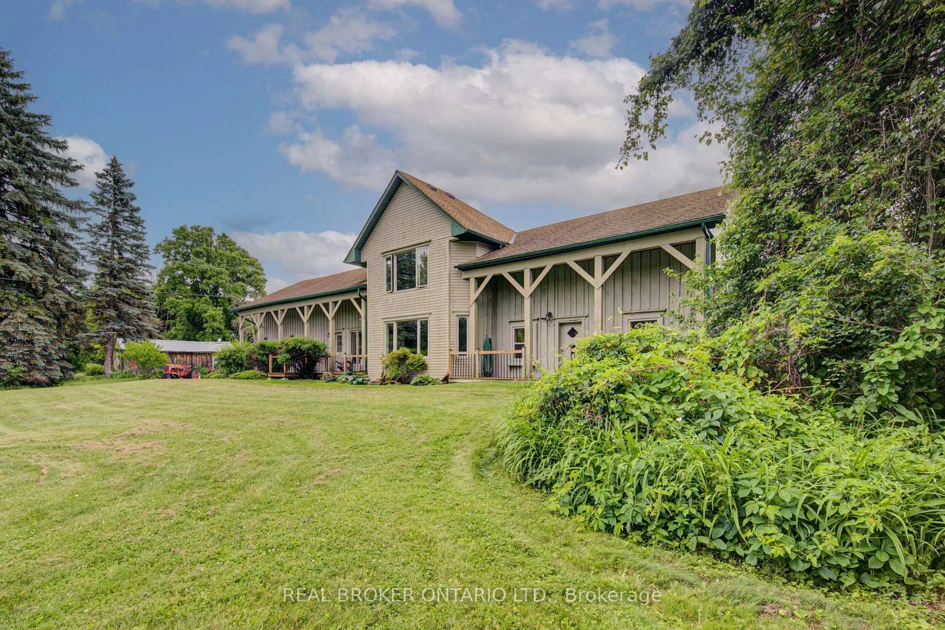 Photo 2 of 1032 Gore Road, Hamilton, Rural Flamborough — HOMEH