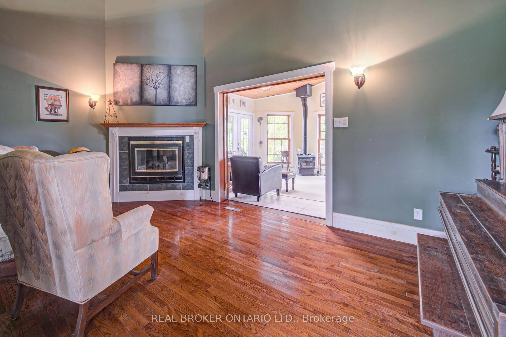 Photo 15 of 1032 Gore Road, Hamilton, Rural Flamborough — HOMEH