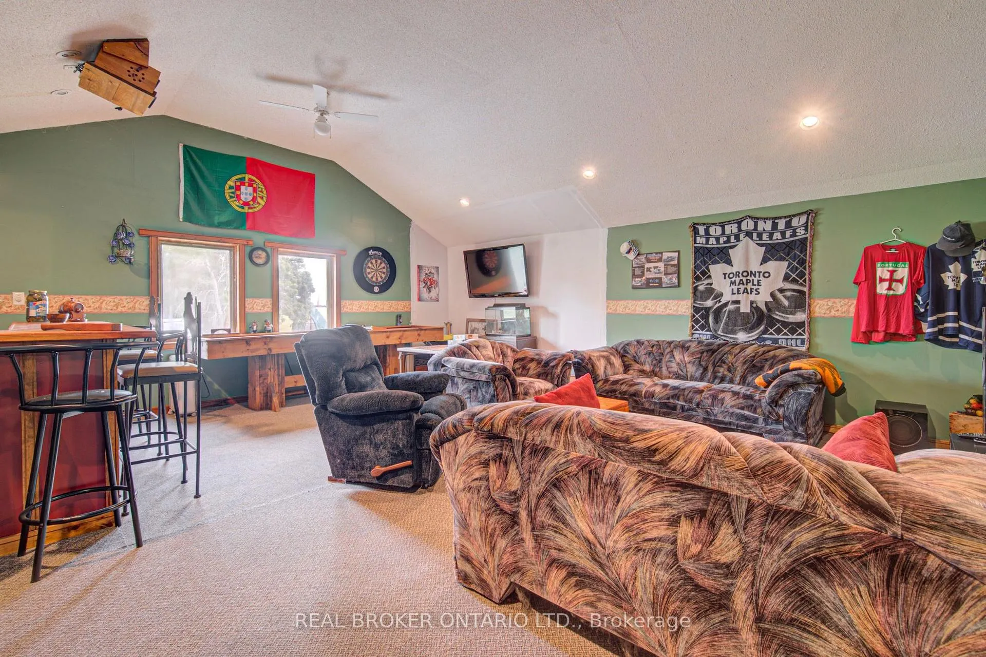 Photo 20 of 1032 Gore Road, Hamilton, Rural Flamborough — HOMEH