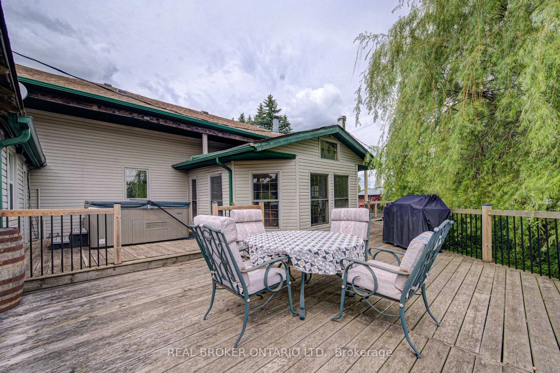 Photo 29 of 1032 Gore Road, Hamilton, Rural Flamborough — HOMEH