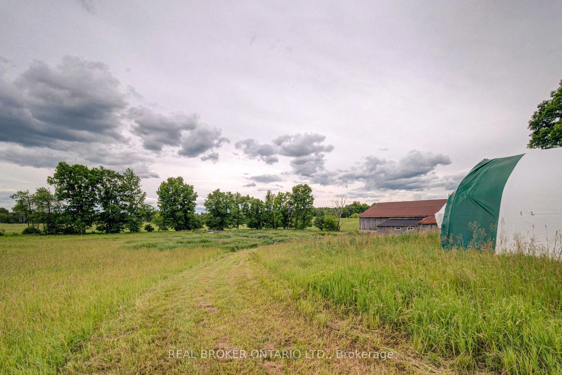 Photo 36 of 1032 Gore Road, Hamilton, Rural Flamborough — HOMEH