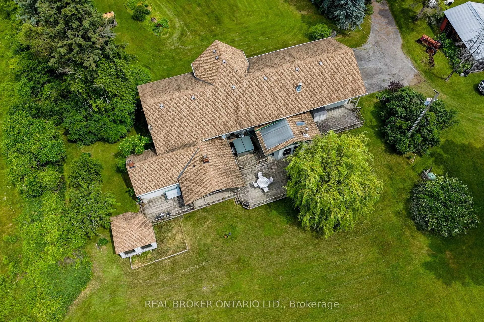 Photo 42 of 1032 Gore Road, Hamilton, Rural Flamborough — HOMEH