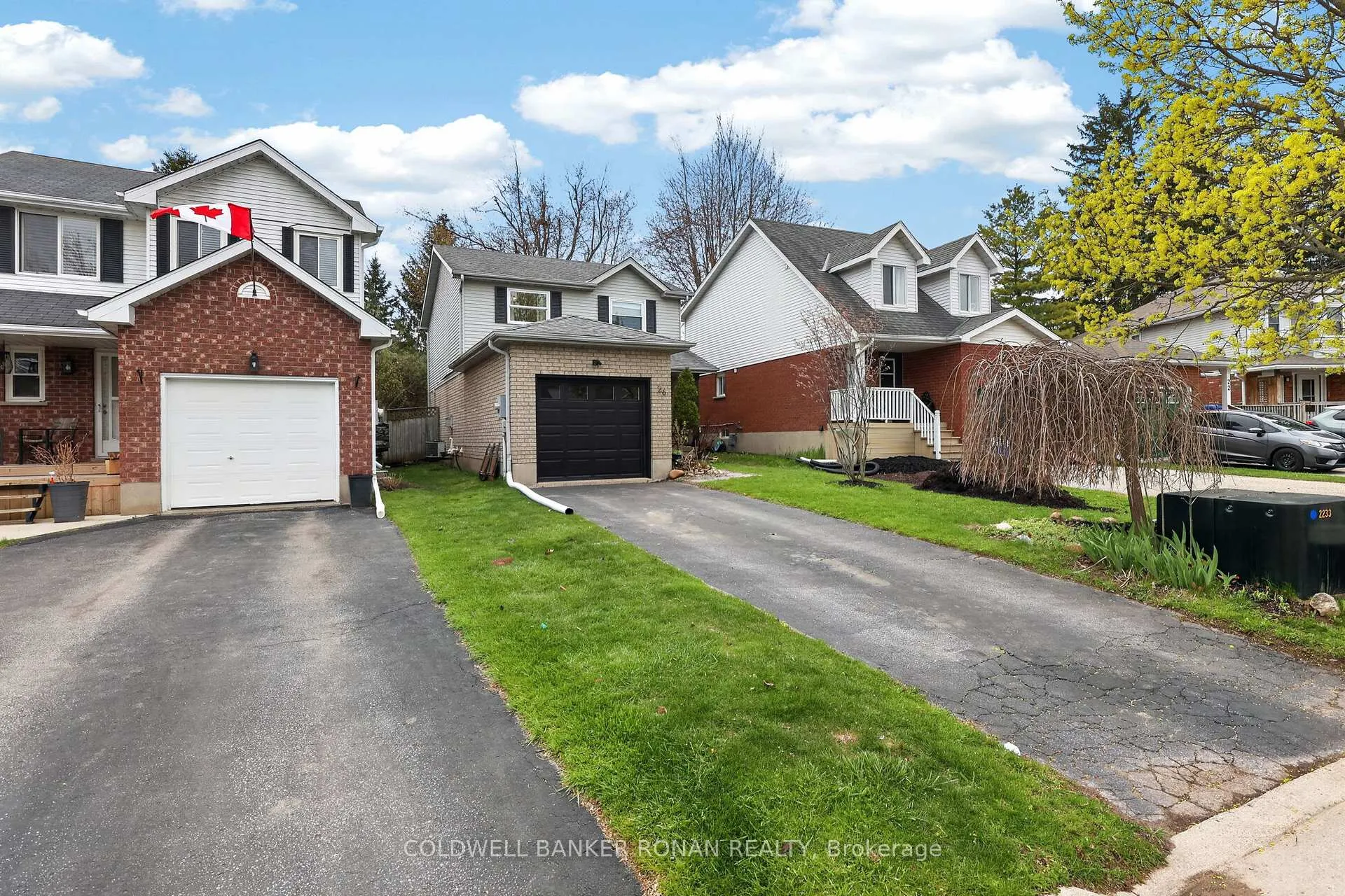 Photo 4 of 26 Pheasant Court, Orangeville — HOMEH