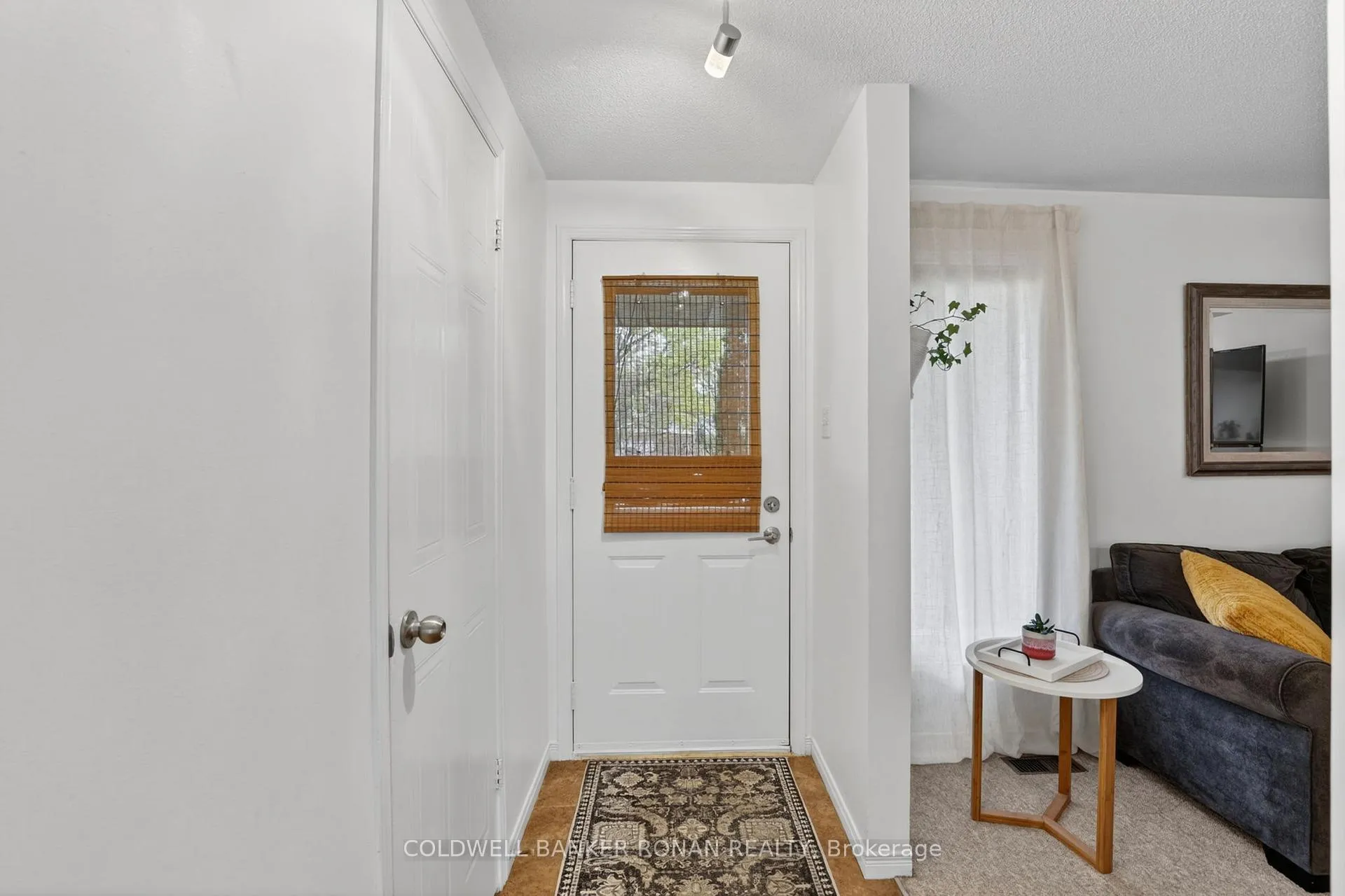 Photo 9 of 26 Pheasant Court, Orangeville — HOMEH