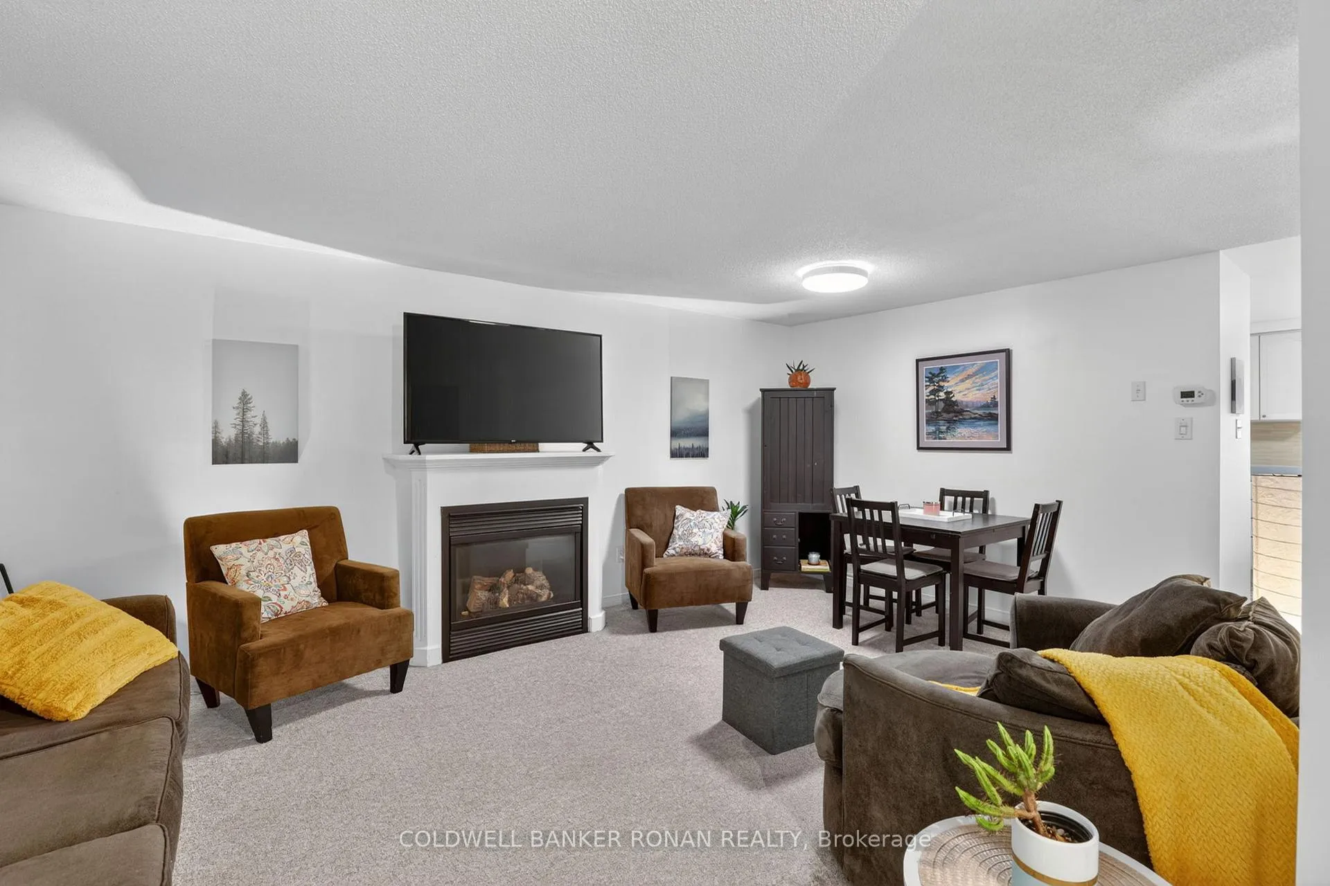 Photo 11 of 26 Pheasant Court, Orangeville — HOMEH