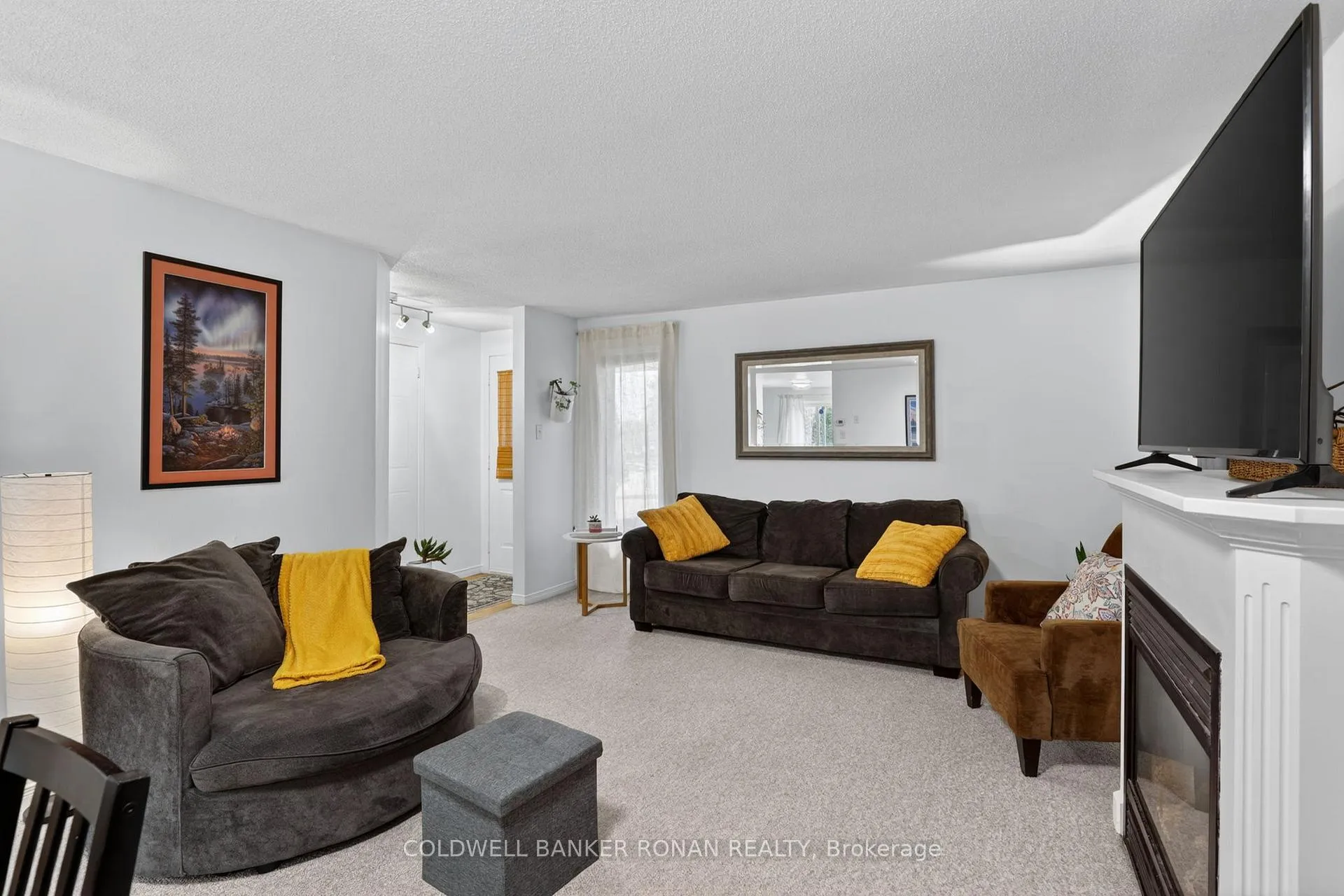 Photo 12 of 26 Pheasant Court, Orangeville — HOMEH