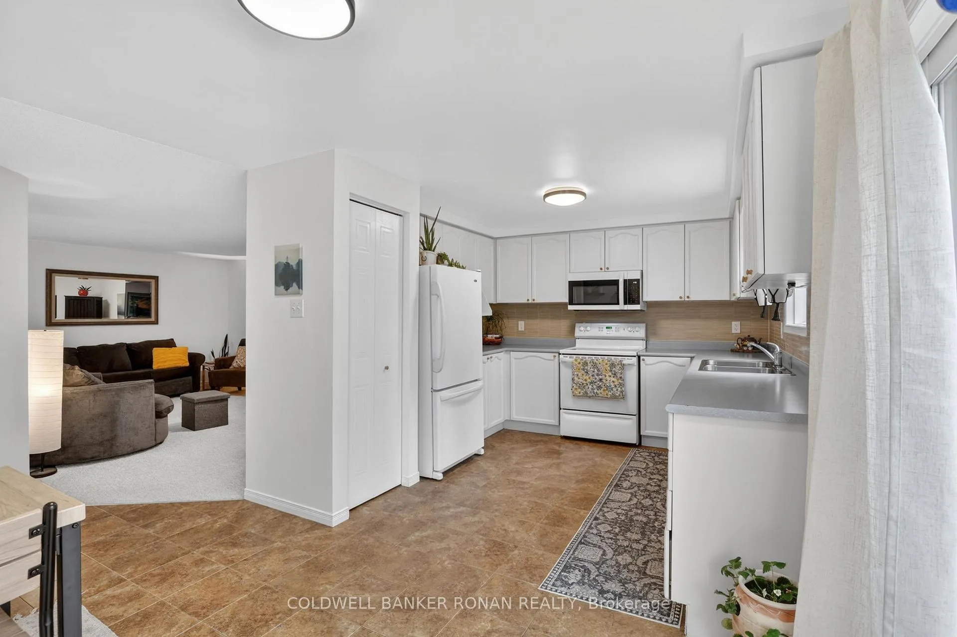 Photo 16 of 26 Pheasant Court, Orangeville — HOMEH