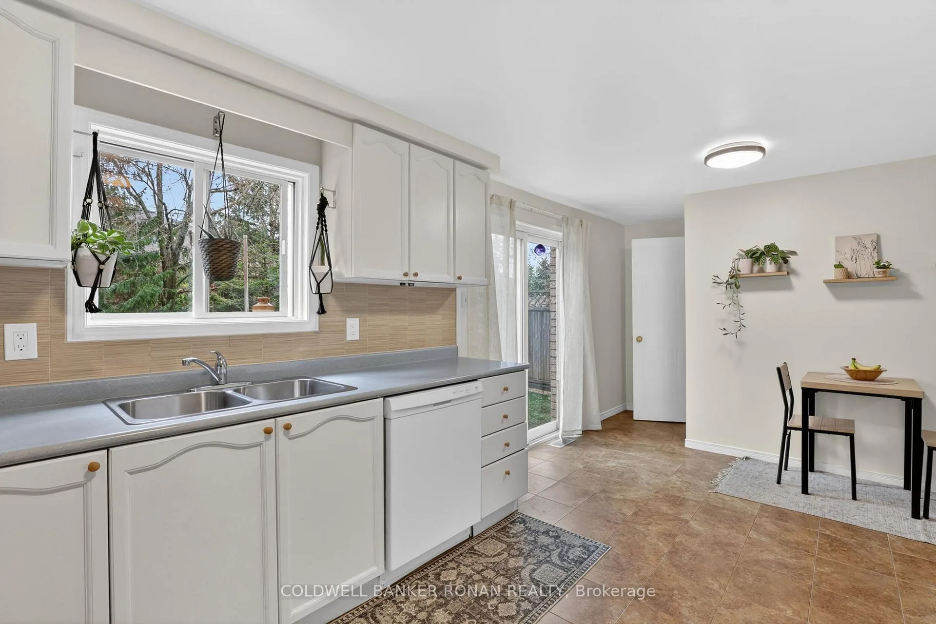 Photo 17 of 26 Pheasant Court, Orangeville — HOMEH