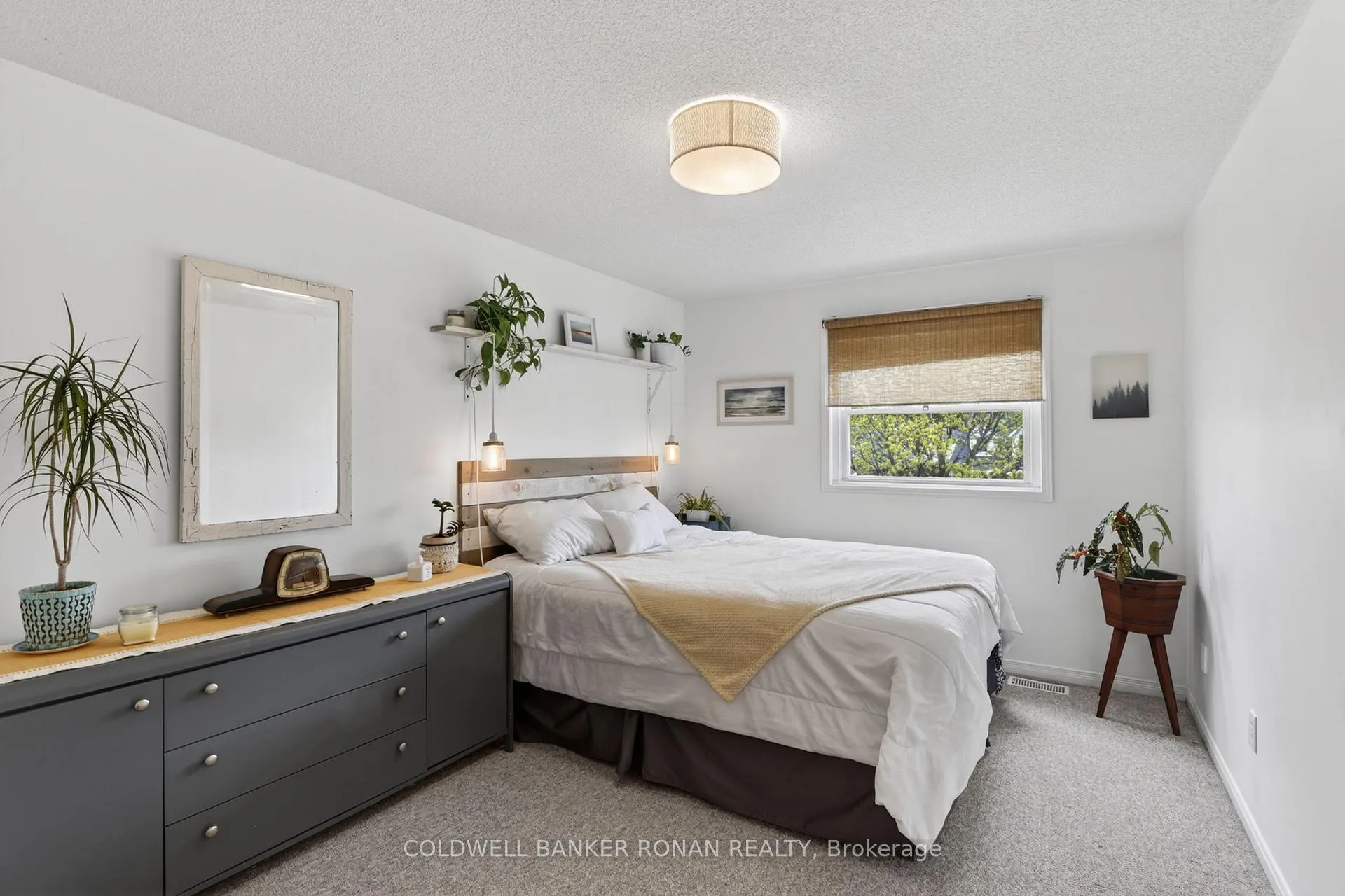 Photo 21 of 26 Pheasant Court, Orangeville — HOMEH