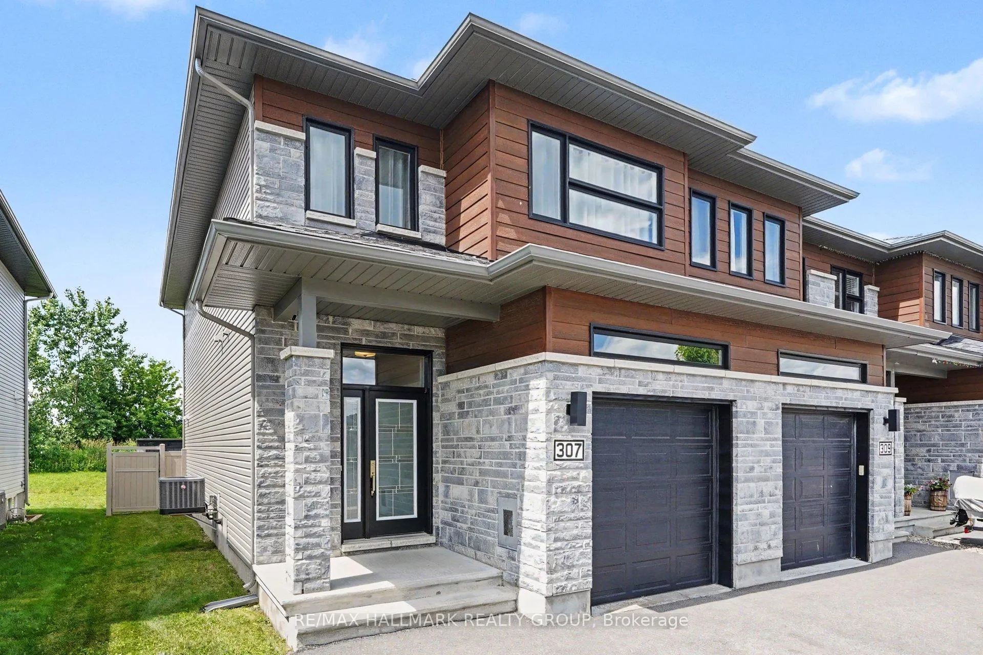 Photo 3 of 307 Belfort Street, Russell, Embrun — HOMEH