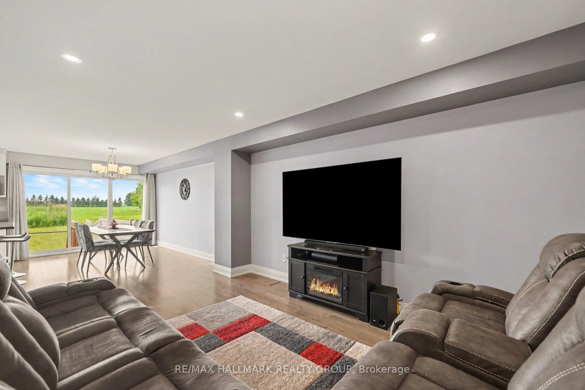 Photo 8 of 307 Belfort Street, Russell, Embrun — HOMEH