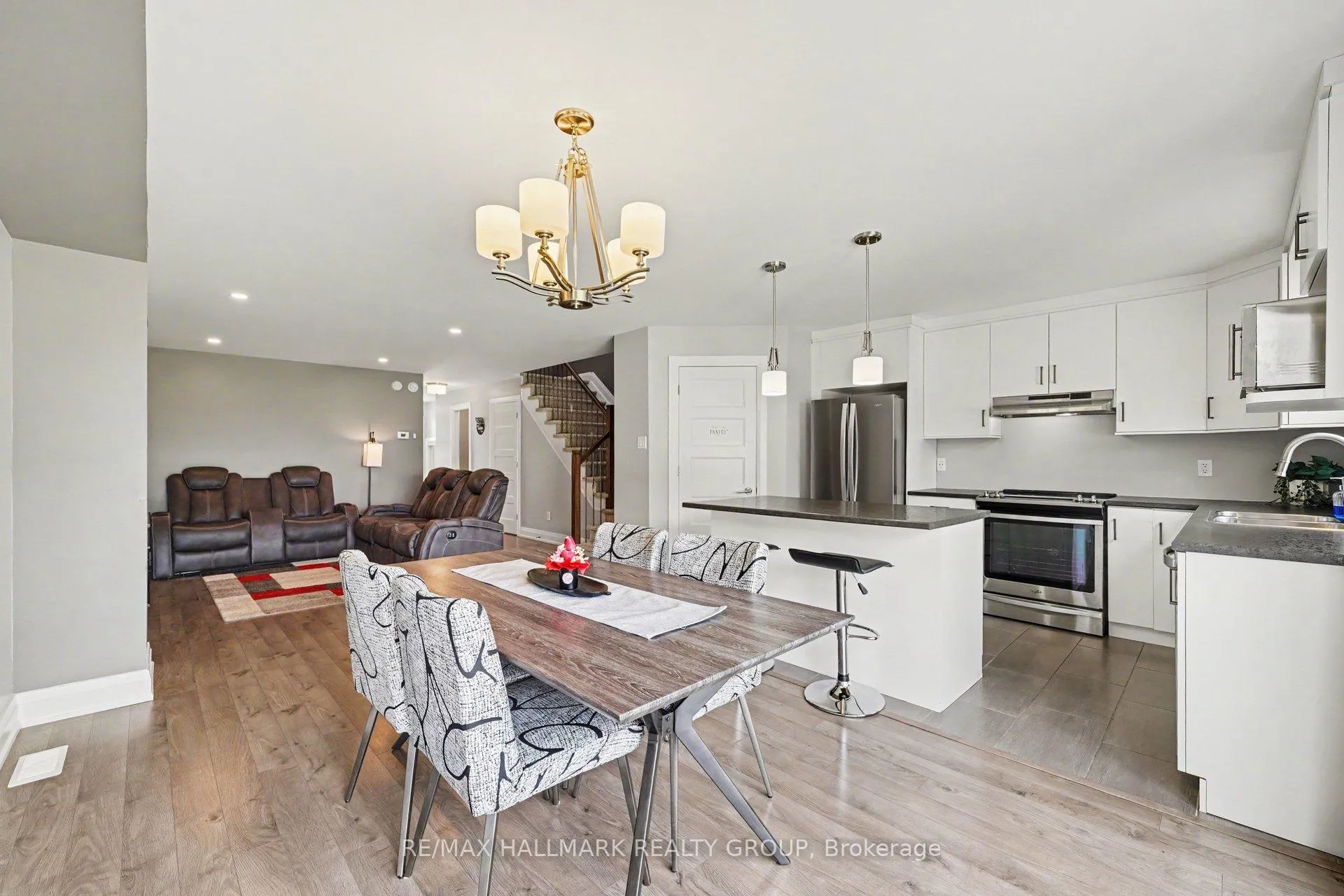 Photo 10 of 307 Belfort Street, Russell, Embrun — HOMEH