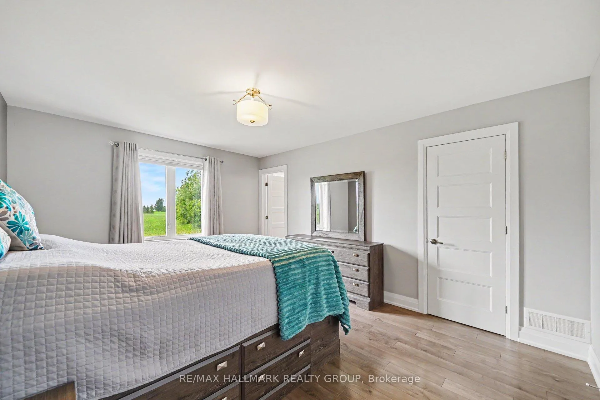 Photo 17 of 307 Belfort Street, Russell, Embrun — HOMEH