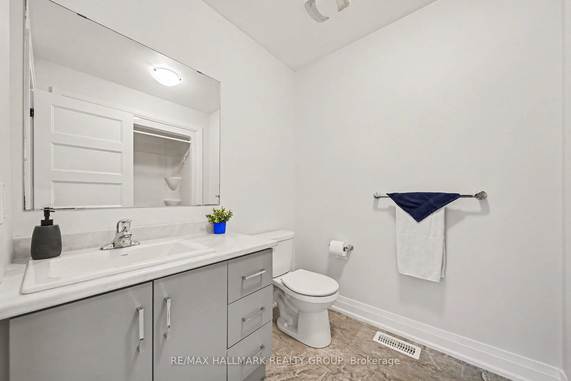 Photo 26 of 307 Belfort Street, Russell, Embrun — HOMEH