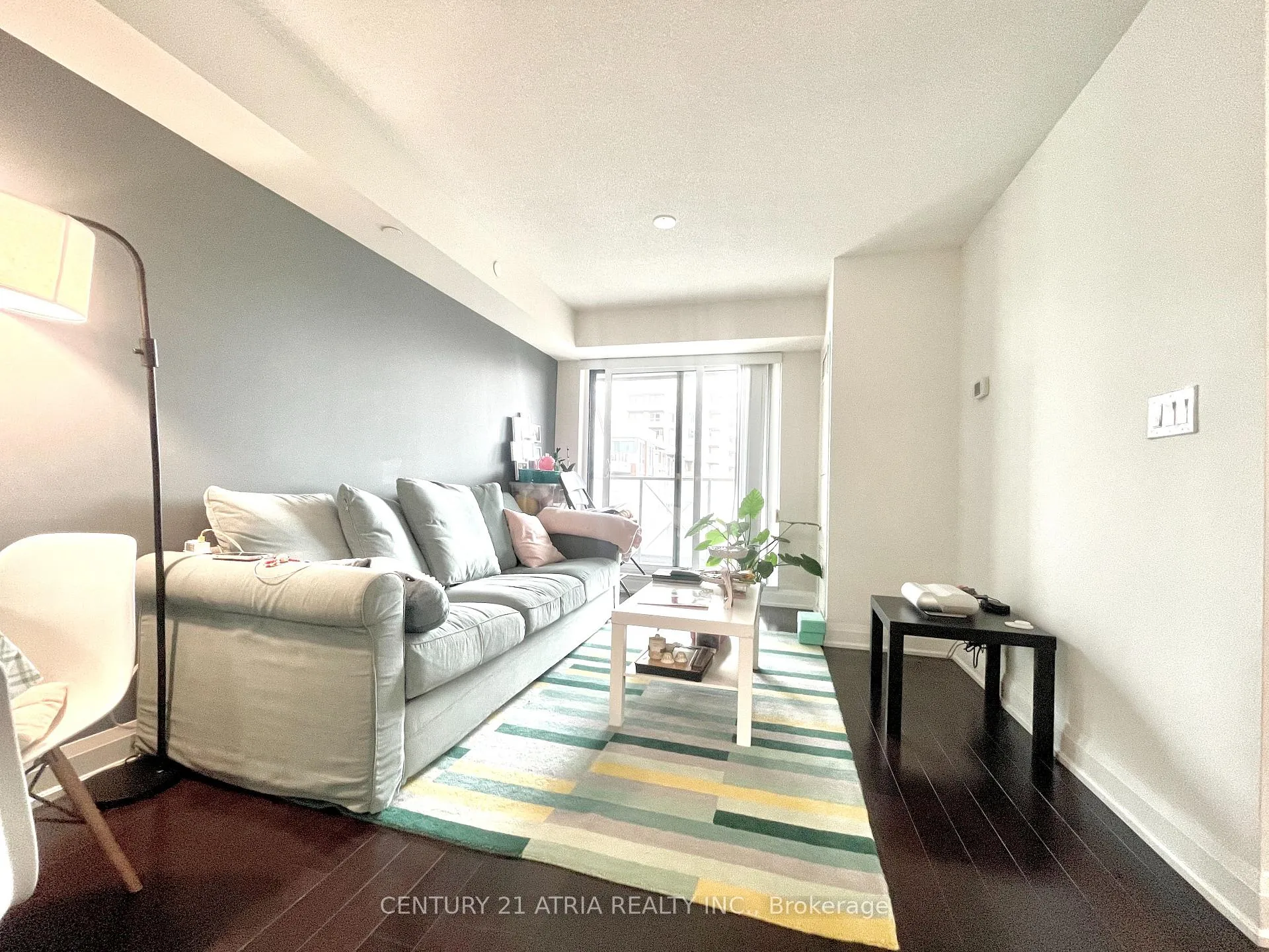 Photo 4 of Unit 806, 1 Uptown Drive, Markham, Unionville — HOMEH
