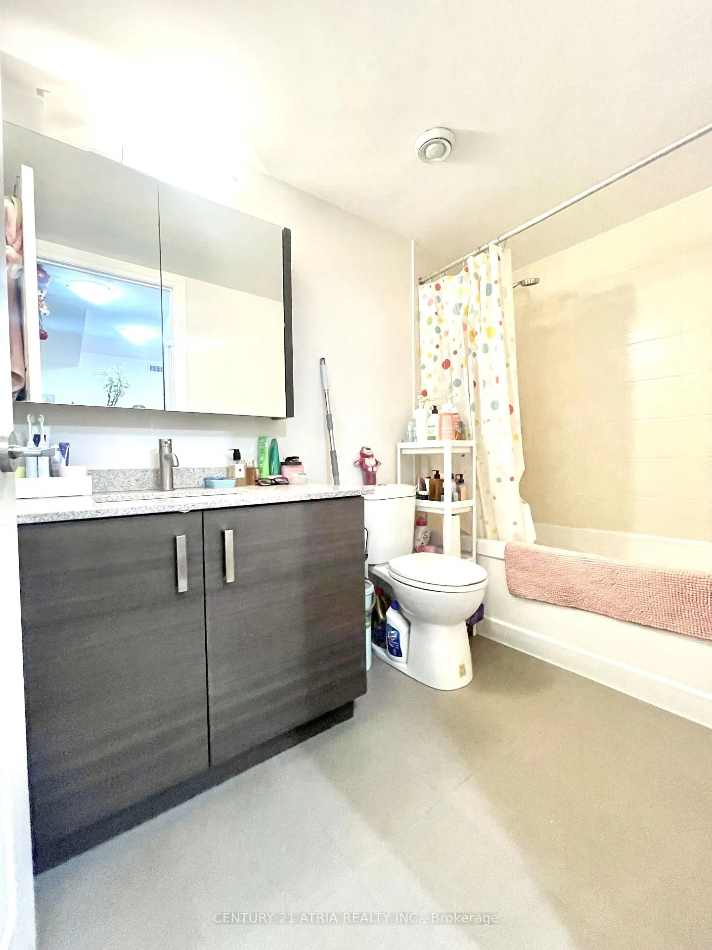Photo 8 of Unit 806, 1 Uptown Drive, Markham, Unionville — HOMEH