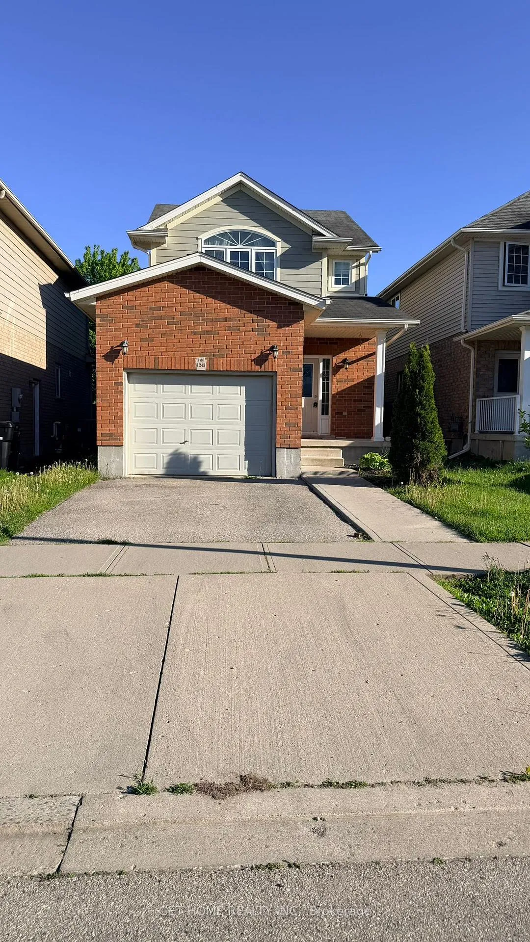 Photo 4 of 1243 Old Zeller Drive, Kitchener, Grand River South — HOMEH