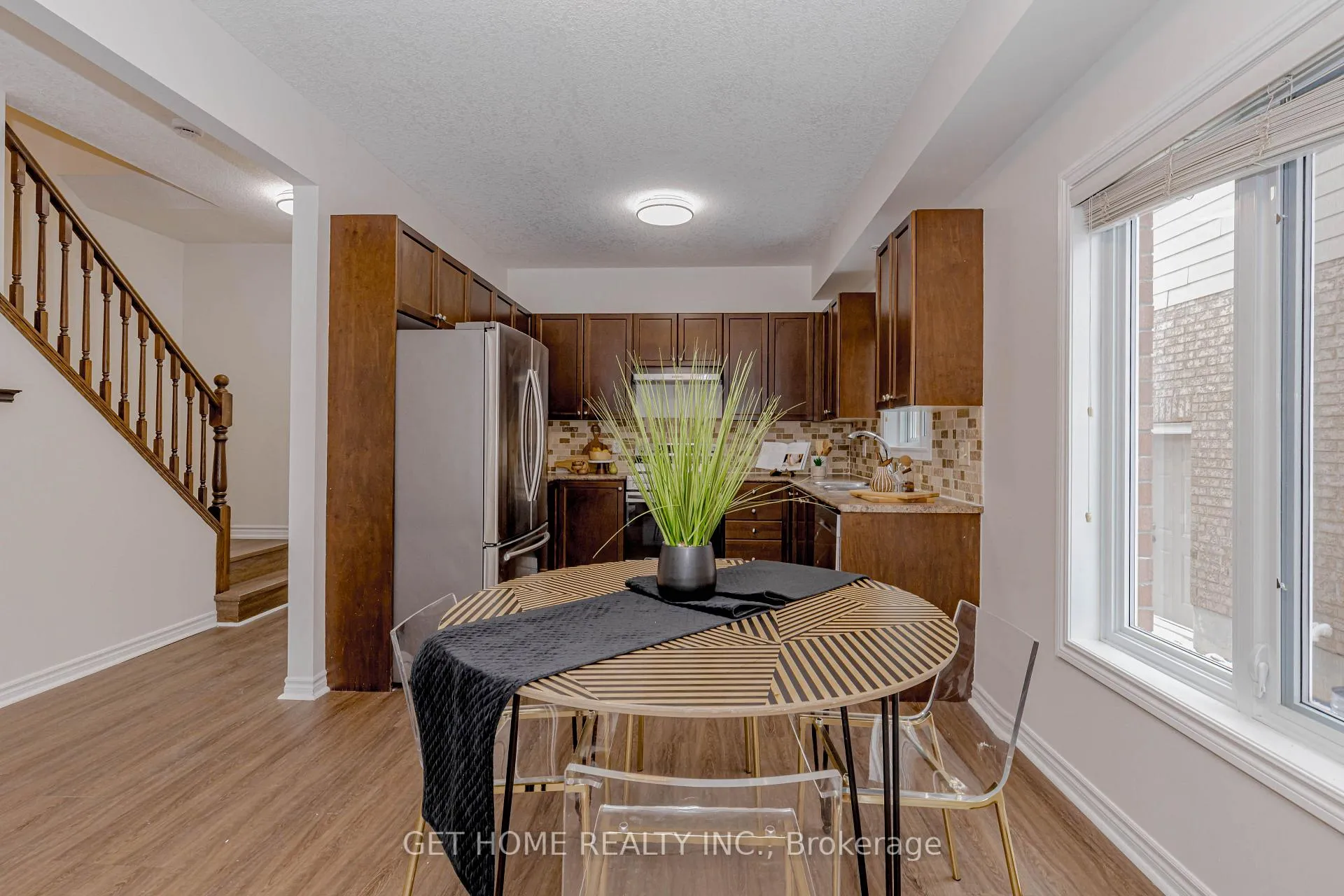 Photo 14 of 1243 Old Zeller Drive, Kitchener, Grand River South — HOMEH