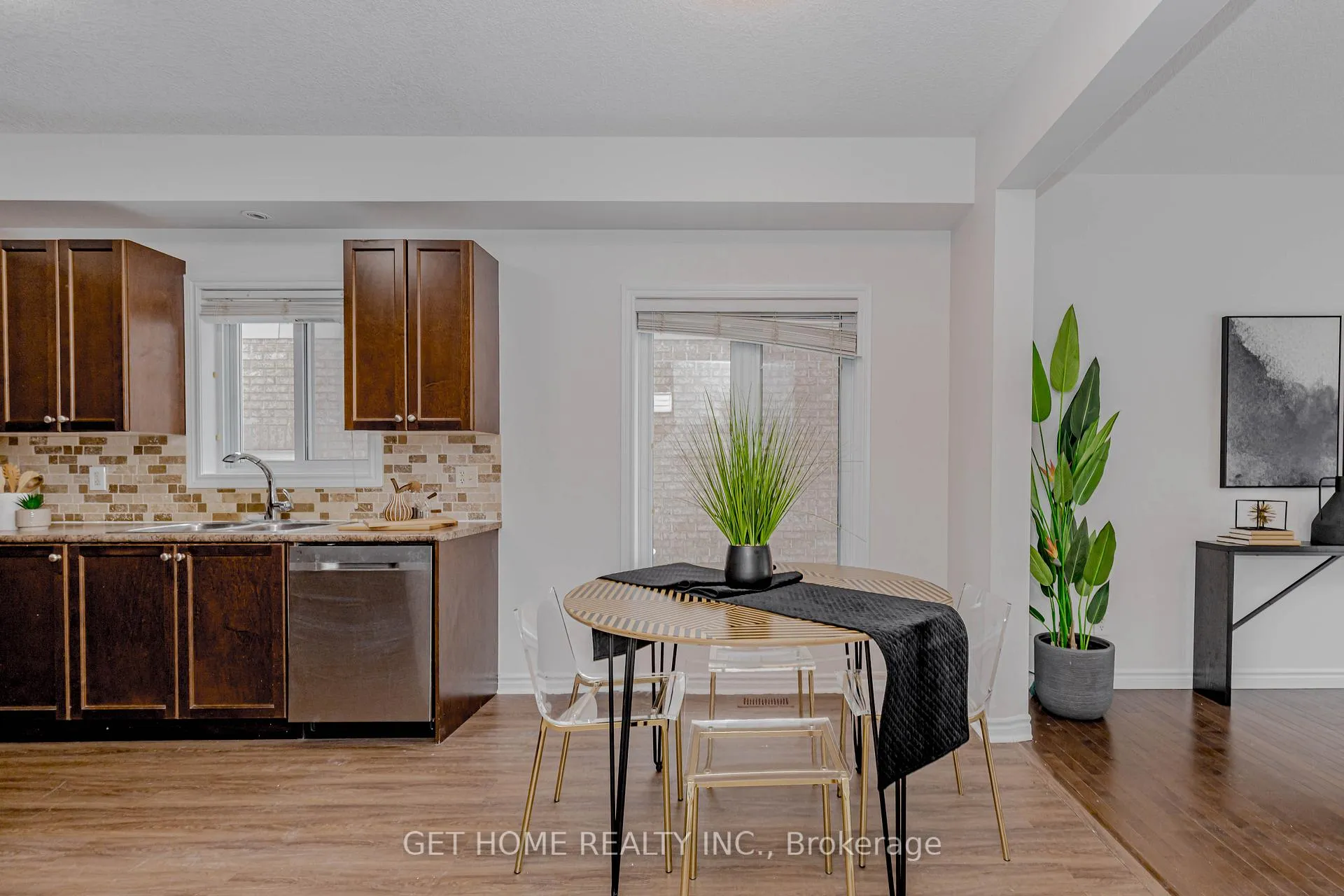 Photo 17 of 1243 Old Zeller Drive, Kitchener, Grand River South — HOMEH