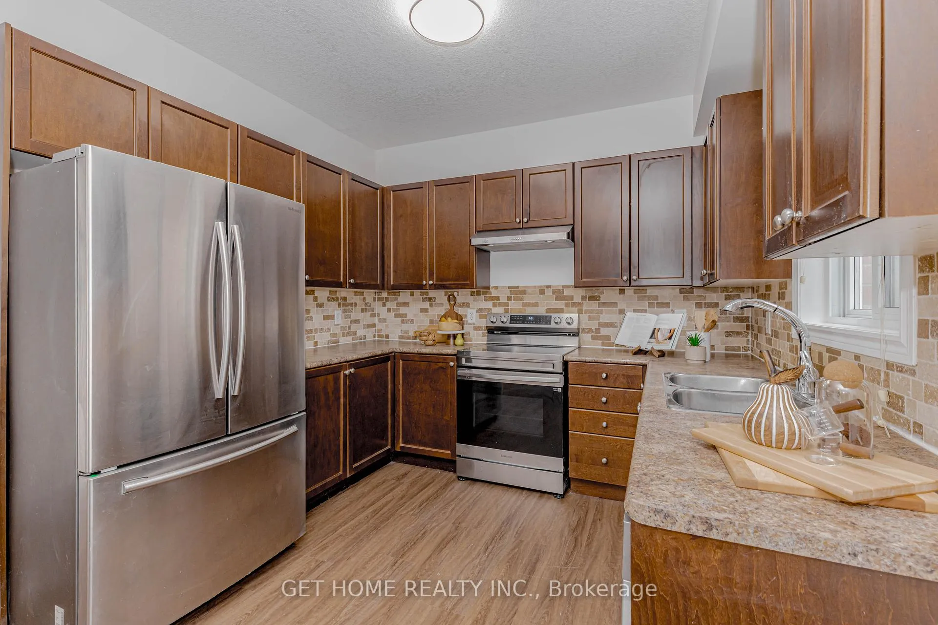 Photo 18 of 1243 Old Zeller Drive, Kitchener, Grand River South — HOMEH