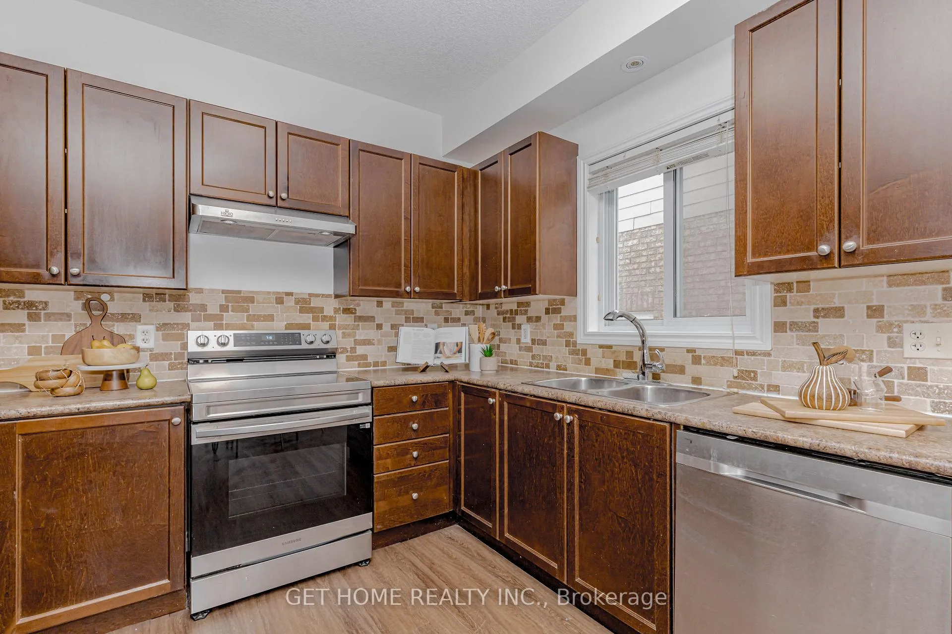 Photo 19 of 1243 Old Zeller Drive, Kitchener, Grand River South — HOMEH