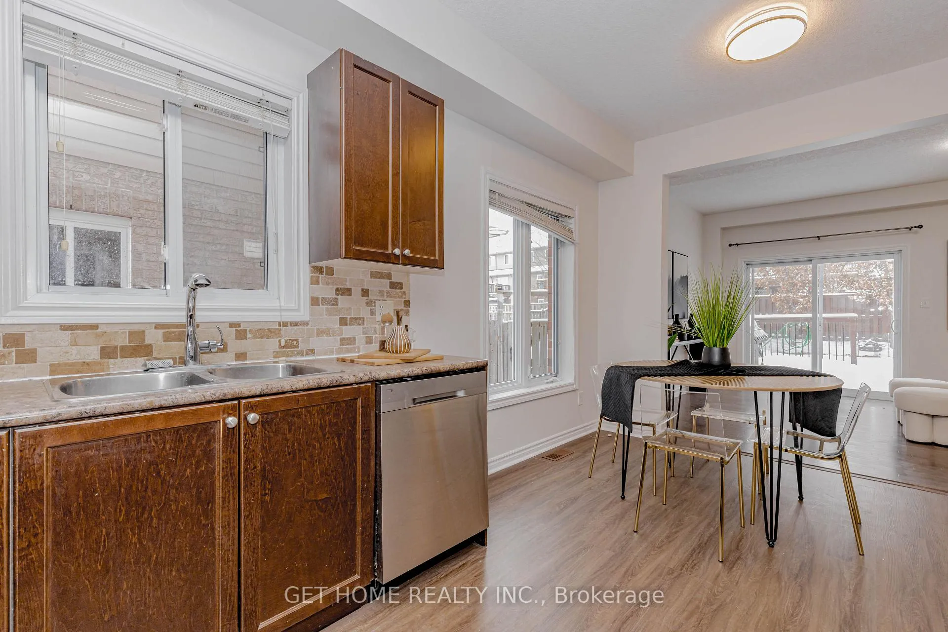 Photo 22 of 1243 Old Zeller Drive, Kitchener, Grand River South — HOMEH