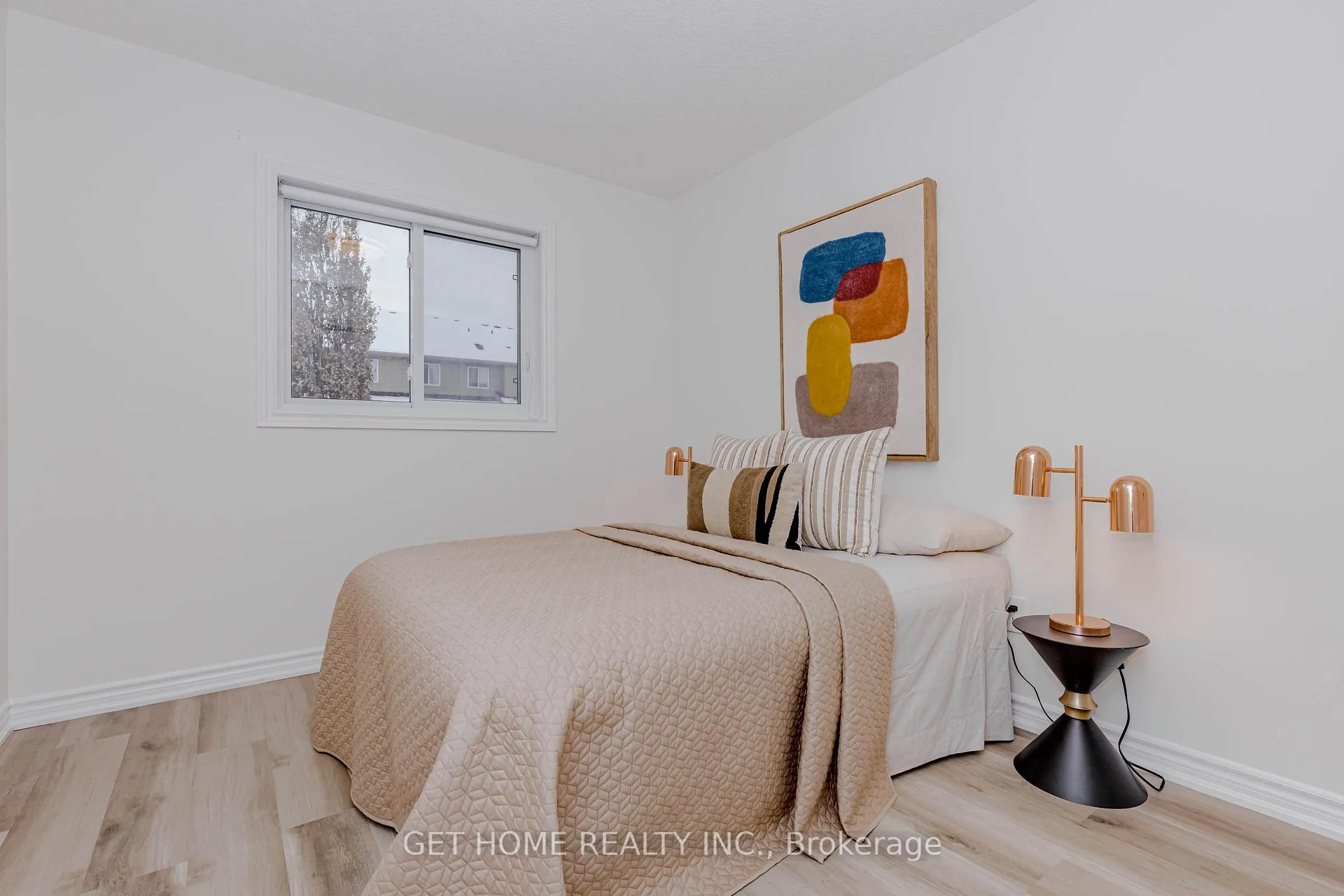Photo 32 of 1243 Old Zeller Drive, Kitchener, Grand River South — HOMEH