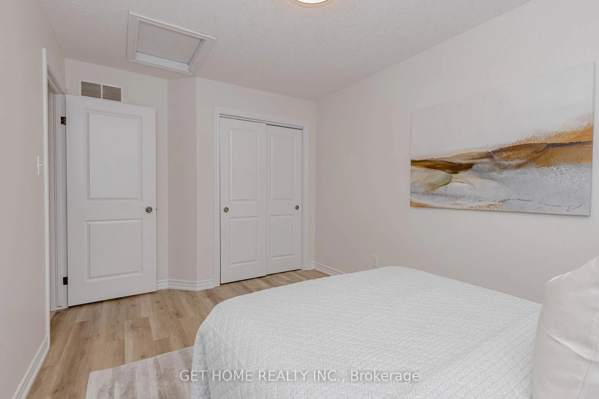 Photo 38 of 1243 Old Zeller Drive, Kitchener, Grand River South — HOMEH