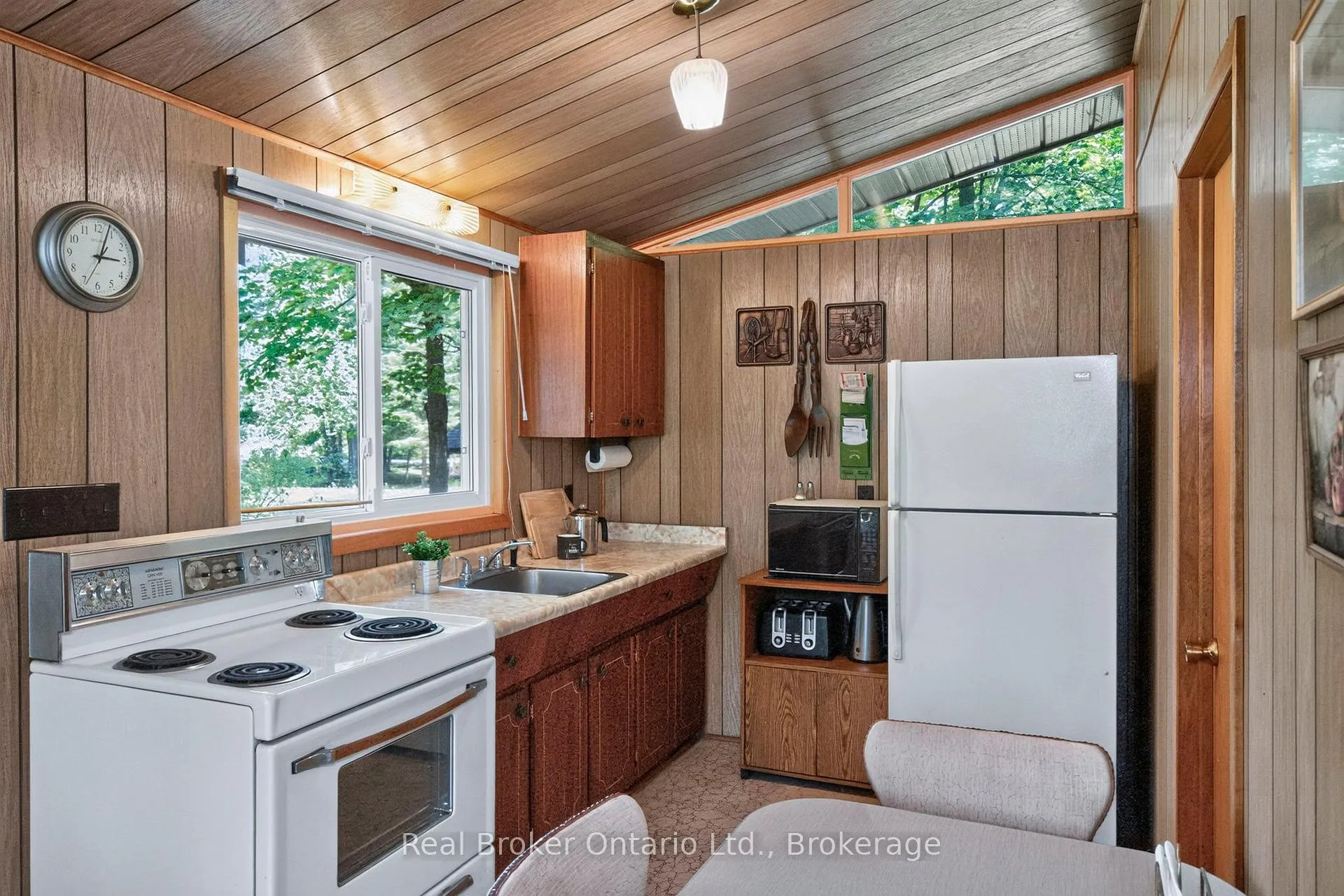 Photo 11 of 59 Marchand Road, Tiny, Lafontaine — HOMEH