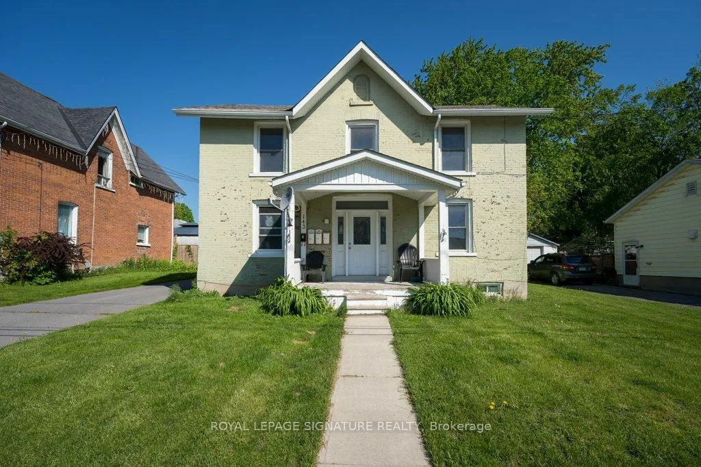 Front of 143 Dundas Street W