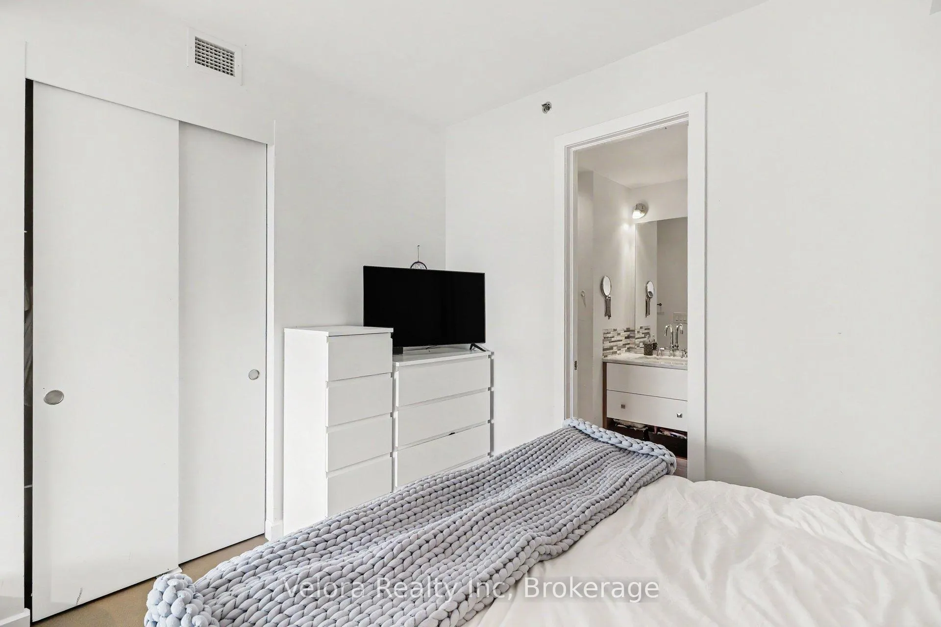 Photo 16 of Unit 1012, 300 Lisgar Street, Ottawa, Ottawa Centre — HOMEH
