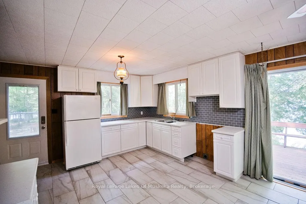 Photo 4 of Unit B, 764 Skyline Drive, Armour — HOMEH