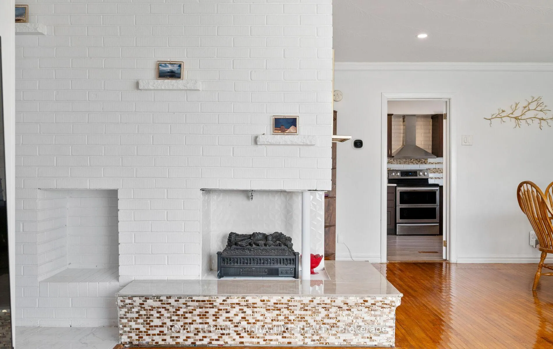 Photo 12 of 60 Hinton Road, Etobicoke, Rexdale-Kipling — HOMEH