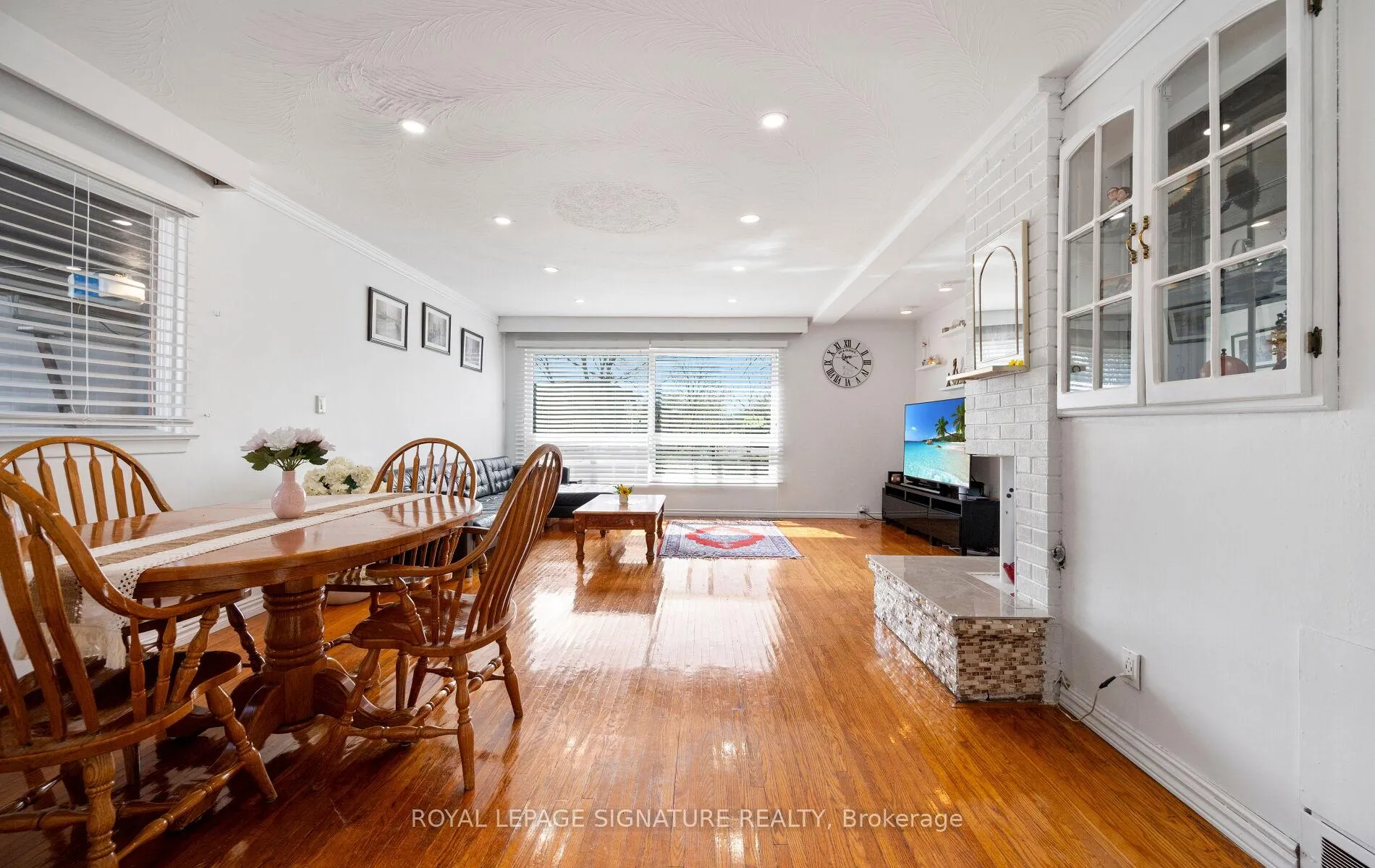 Photo 14 of 60 Hinton Road, Etobicoke, Rexdale-Kipling — HOMEH