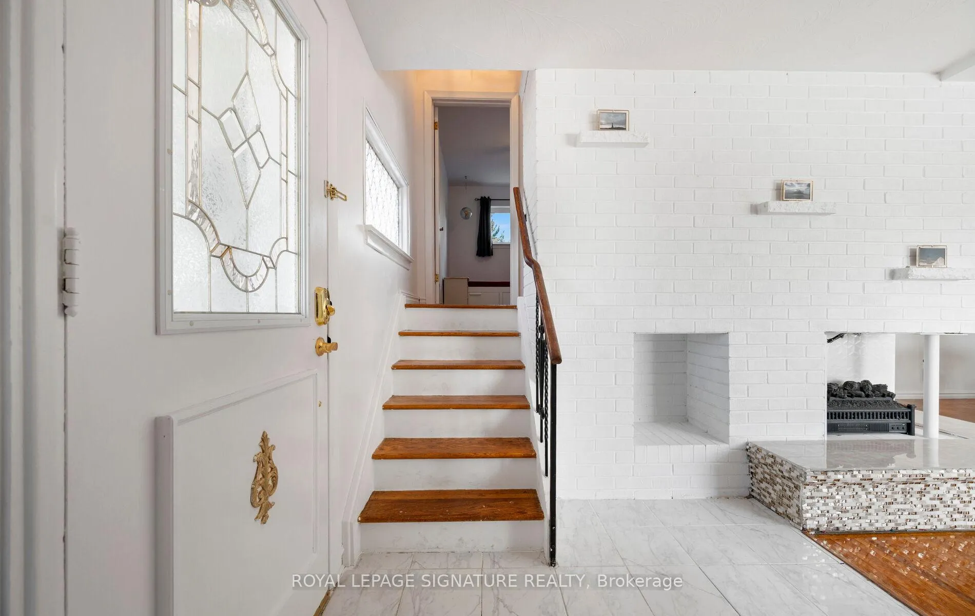 Photo 25 of 60 Hinton Road, Etobicoke, Rexdale-Kipling — HOMEH