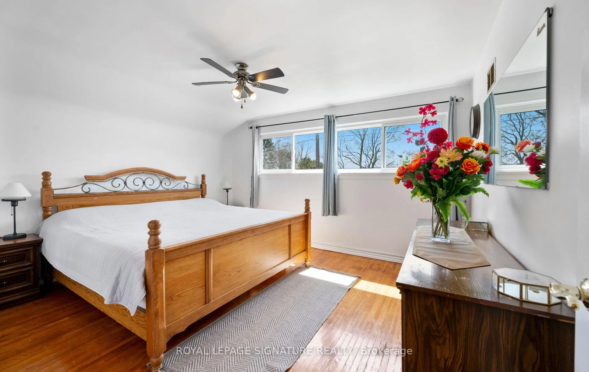 Photo 27 of 60 Hinton Road, Etobicoke, Rexdale-Kipling — HOMEH