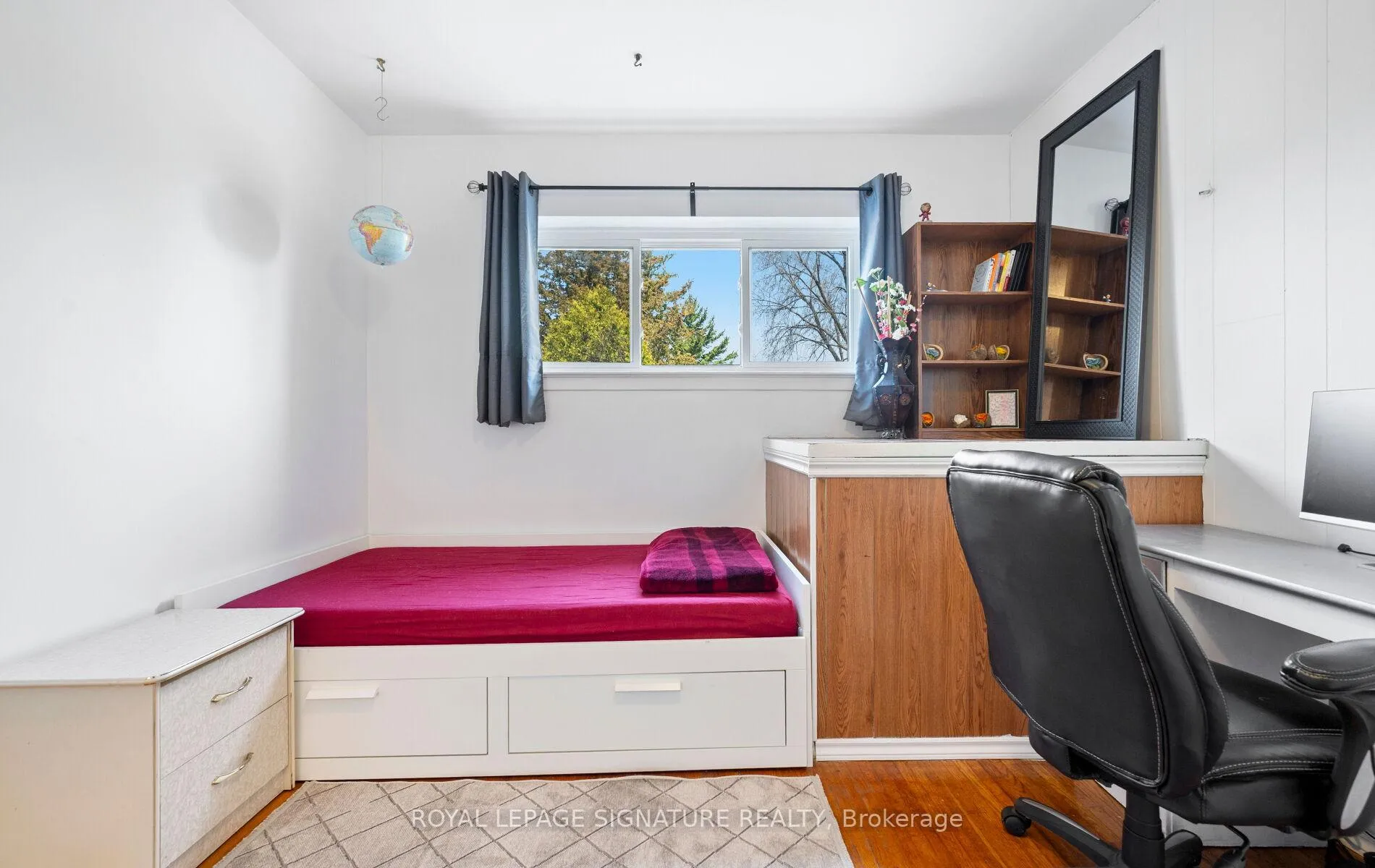 Photo 38 of 60 Hinton Road, Etobicoke, Rexdale-Kipling — HOMEH