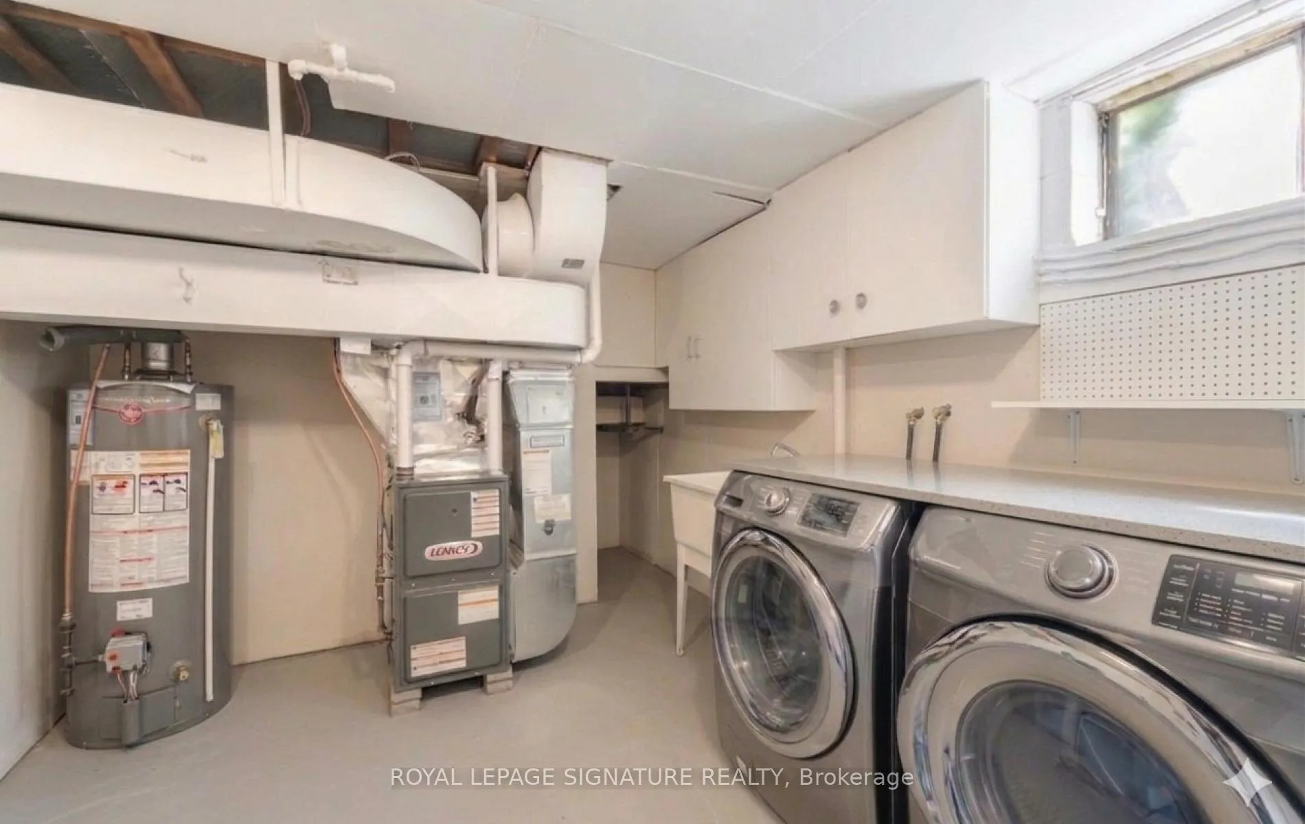 Photo 40 of 60 Hinton Road, Etobicoke, Rexdale-Kipling — HOMEH
