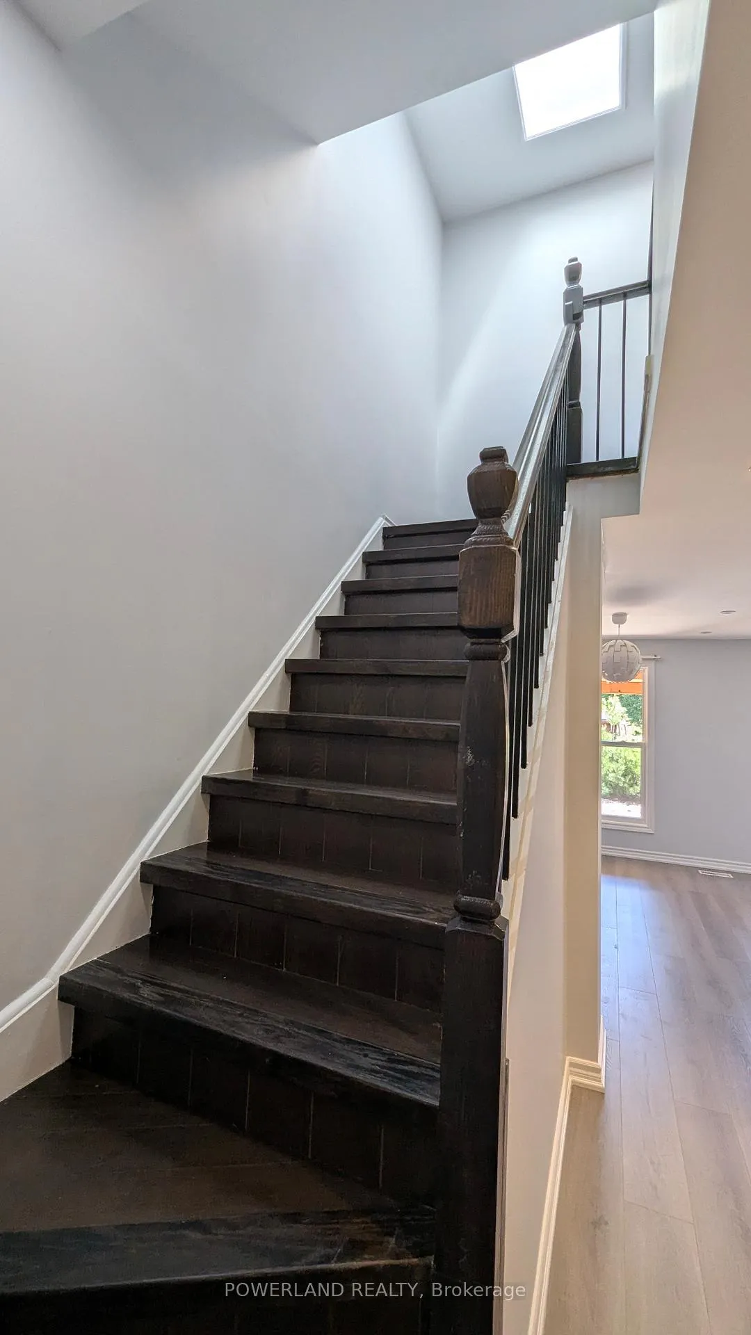 Photo 6 of 134 Dunbar Crescent, Markham, Milliken Mills East — HOMEH