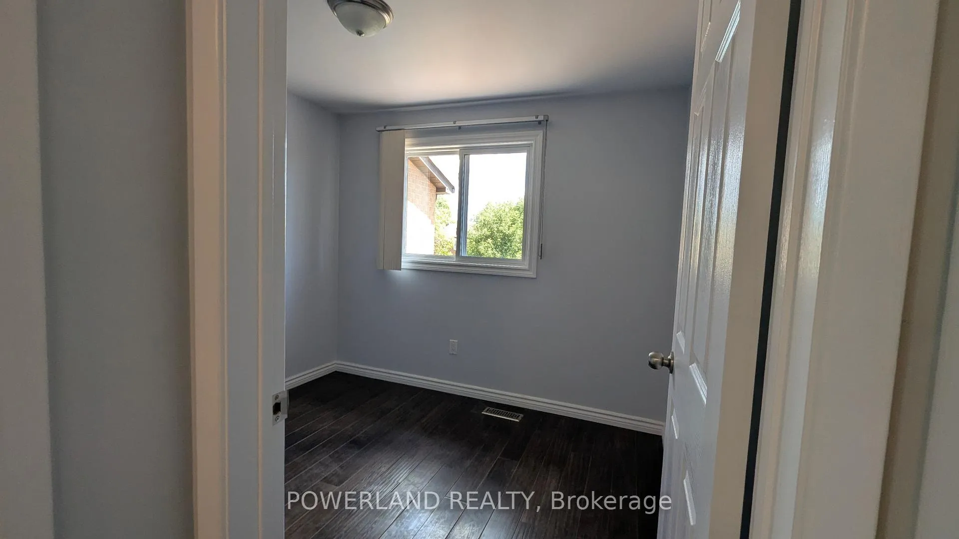 Photo 7 of 134 Dunbar Crescent, Markham, Milliken Mills East — HOMEH