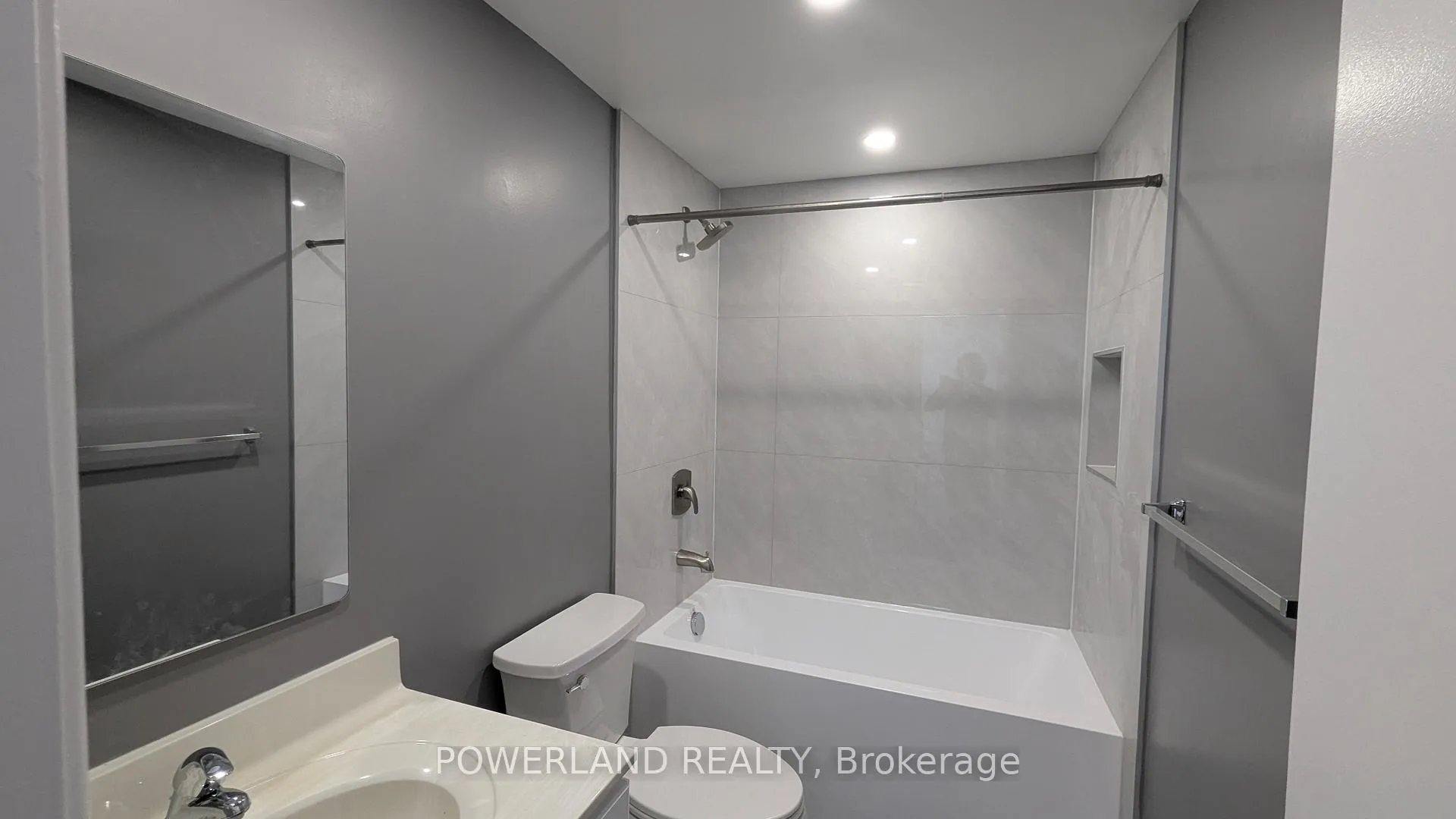 Photo 11 of 134 Dunbar Crescent, Markham, Milliken Mills East — HOMEH