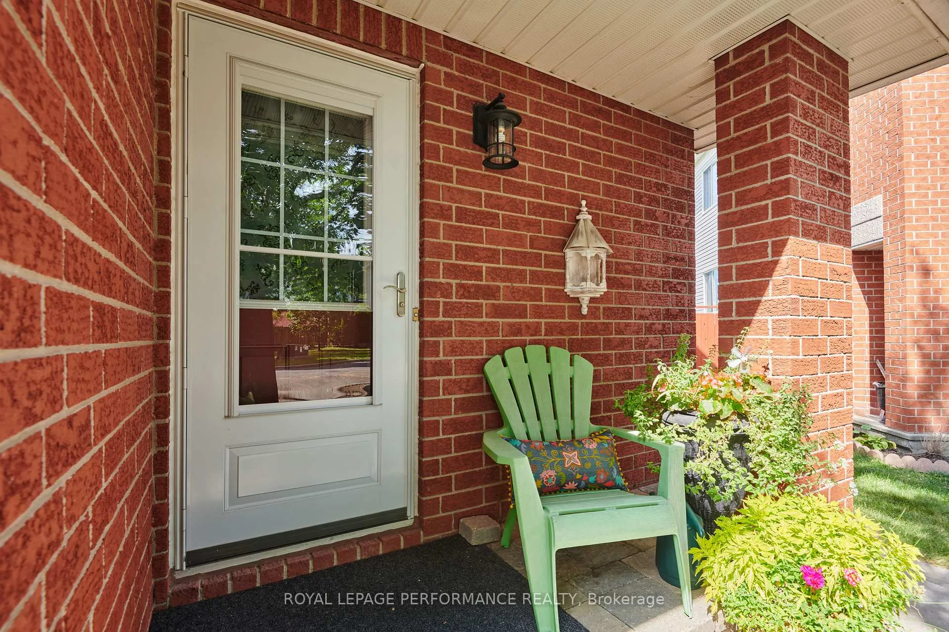 Photo 4 of 2104 Liska Street, Ottawa, Avalon East — HOMEH