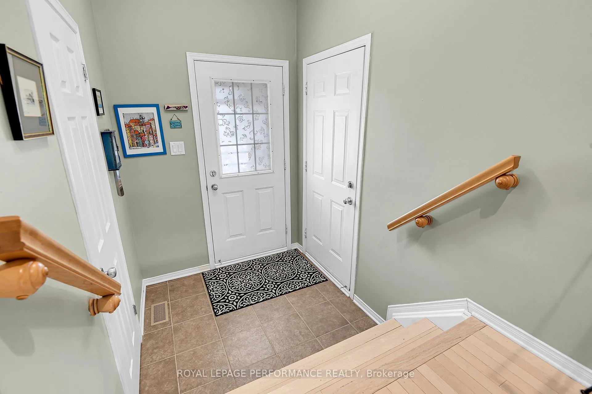 Photo 5 of 2104 Liska Street, Ottawa, Avalon East — HOMEH