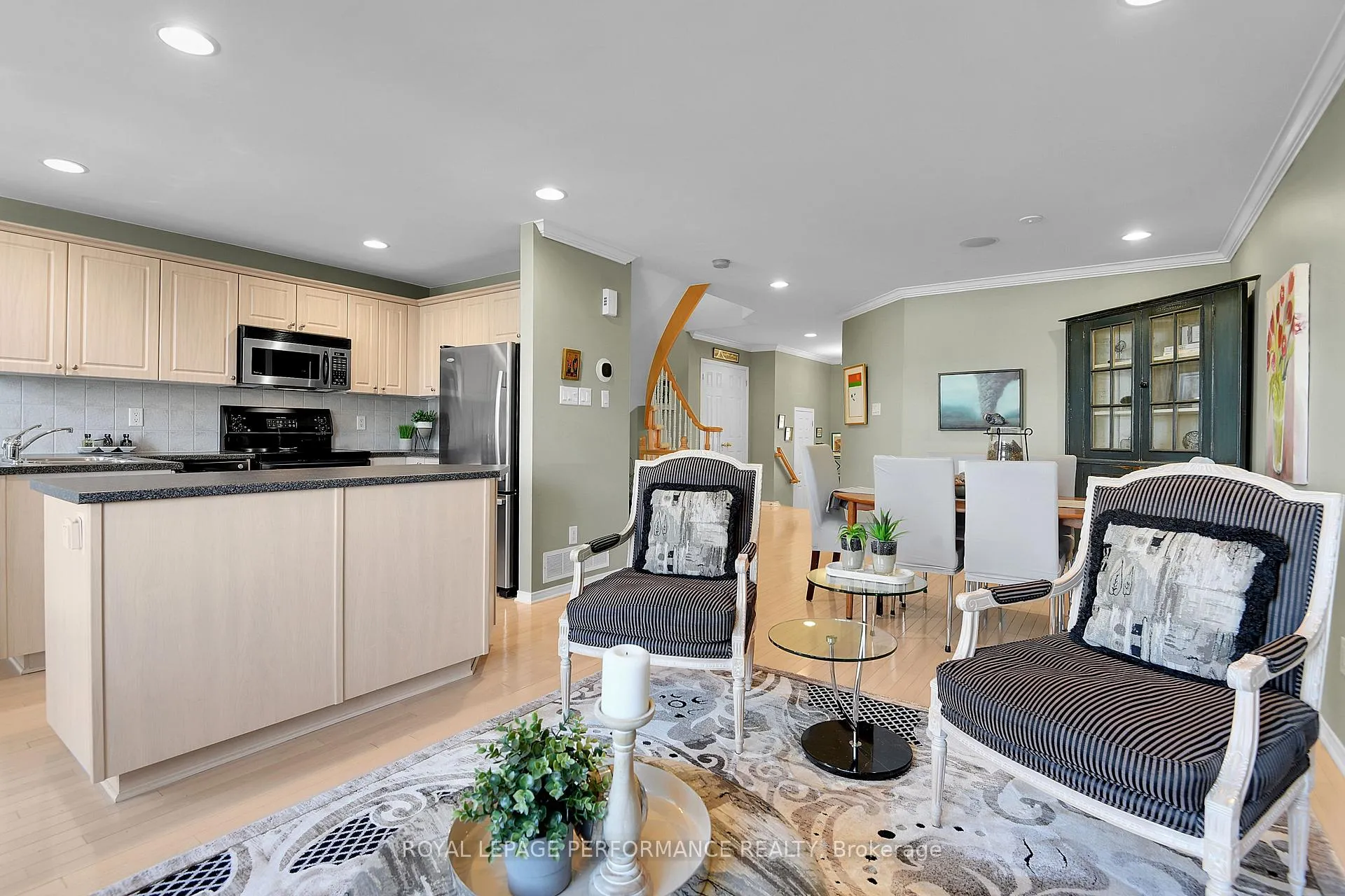 Photo 12 of 2104 Liska Street, Ottawa, Avalon East — HOMEH