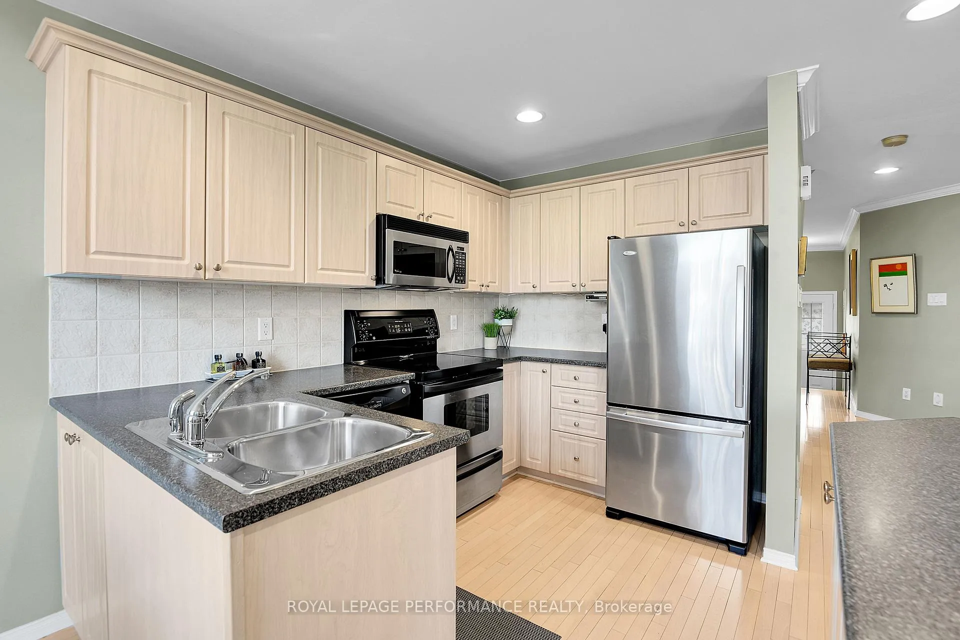 Photo 14 of 2104 Liska Street, Ottawa, Avalon East — HOMEH