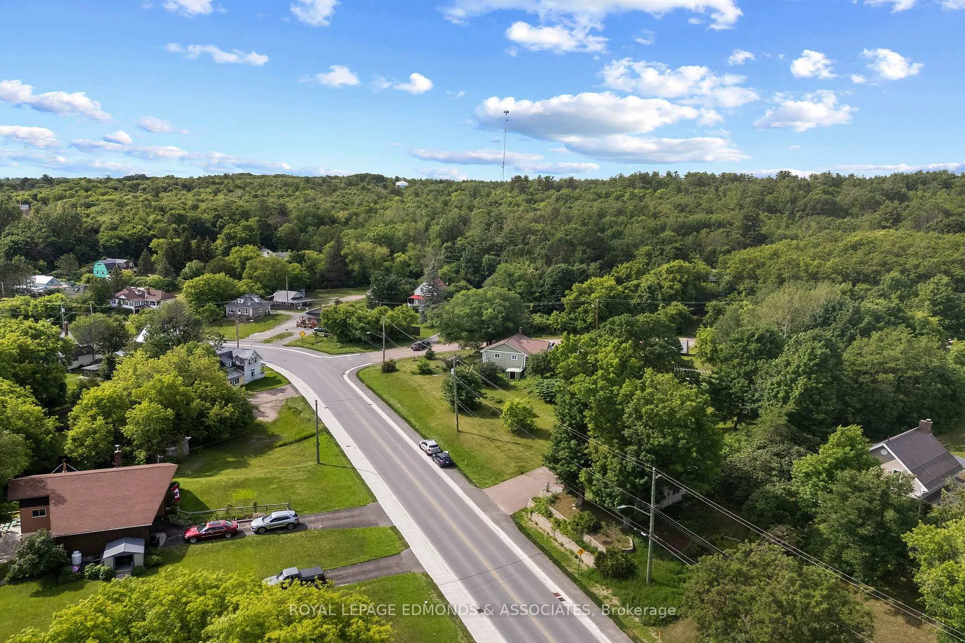 Photo 3 of 138 Bonnechere Street E, Bonnechere Valley, Eganville/Bonnechere Twp — HOMEH