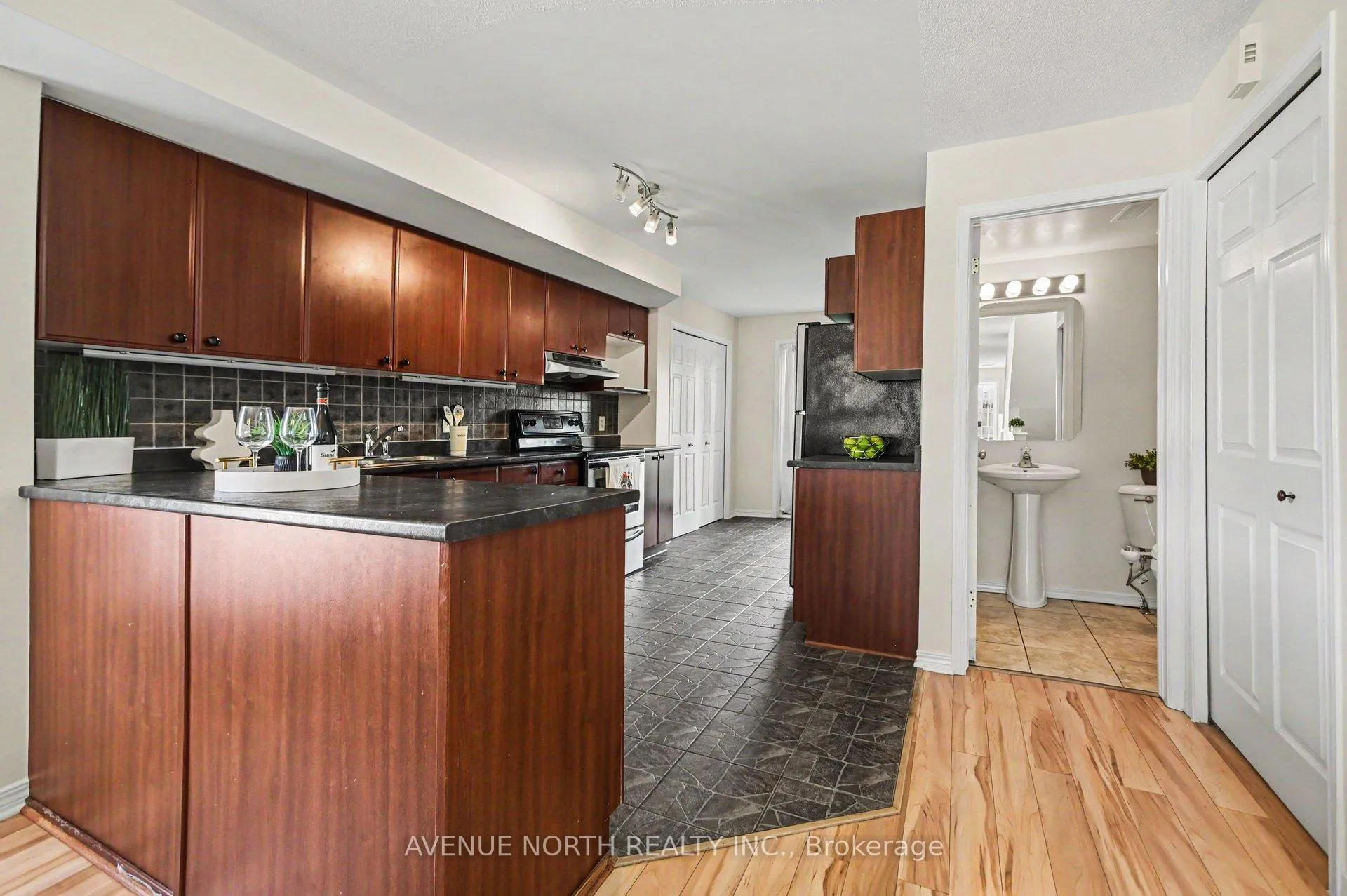 Photo 10 of Unit 88, 130 Berrigan Drive, Ottawa, Barrhaven - Longfields — HOMEH